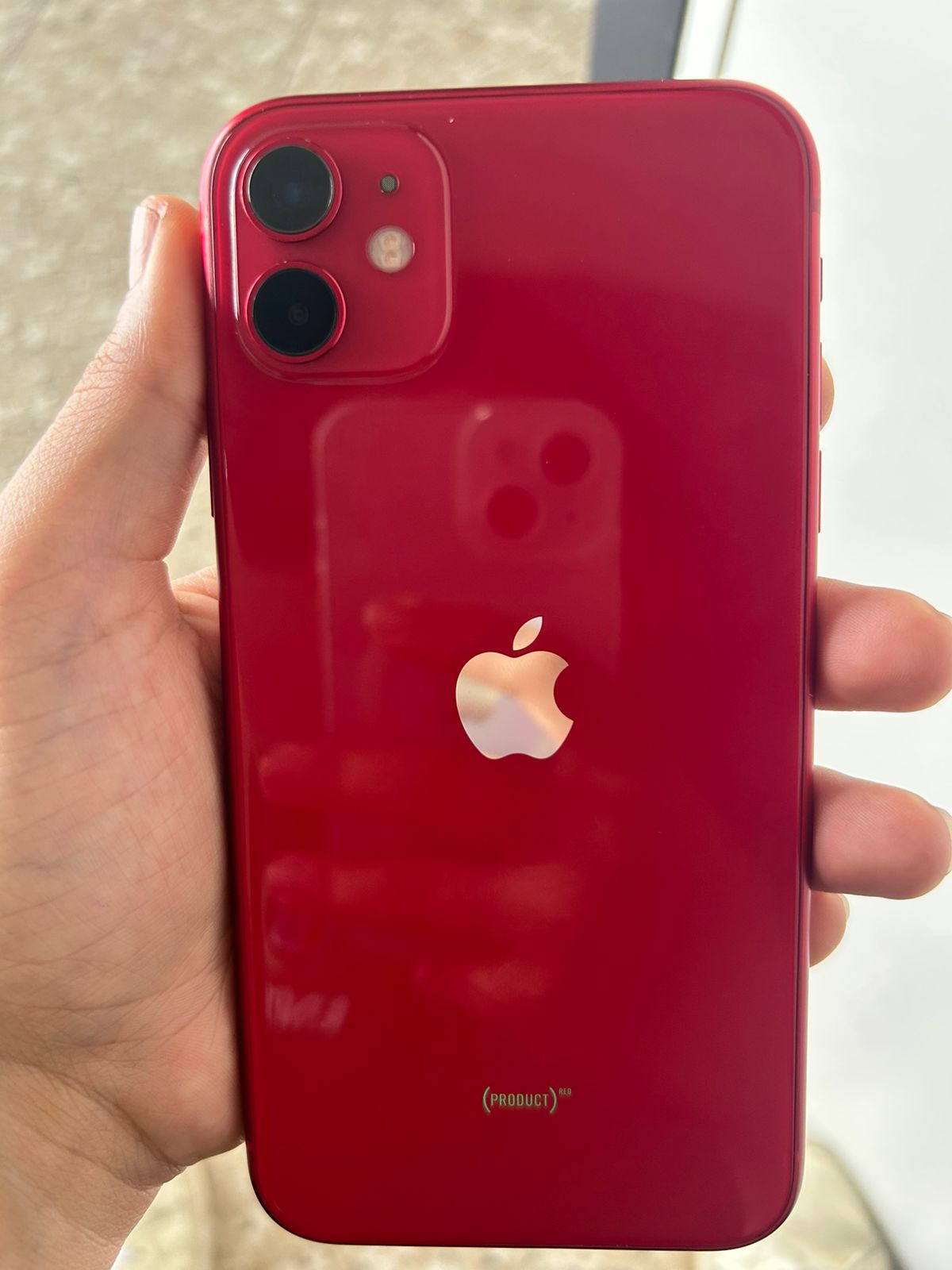 camaras y audio - Vendo iPhone 11 color rojo  0