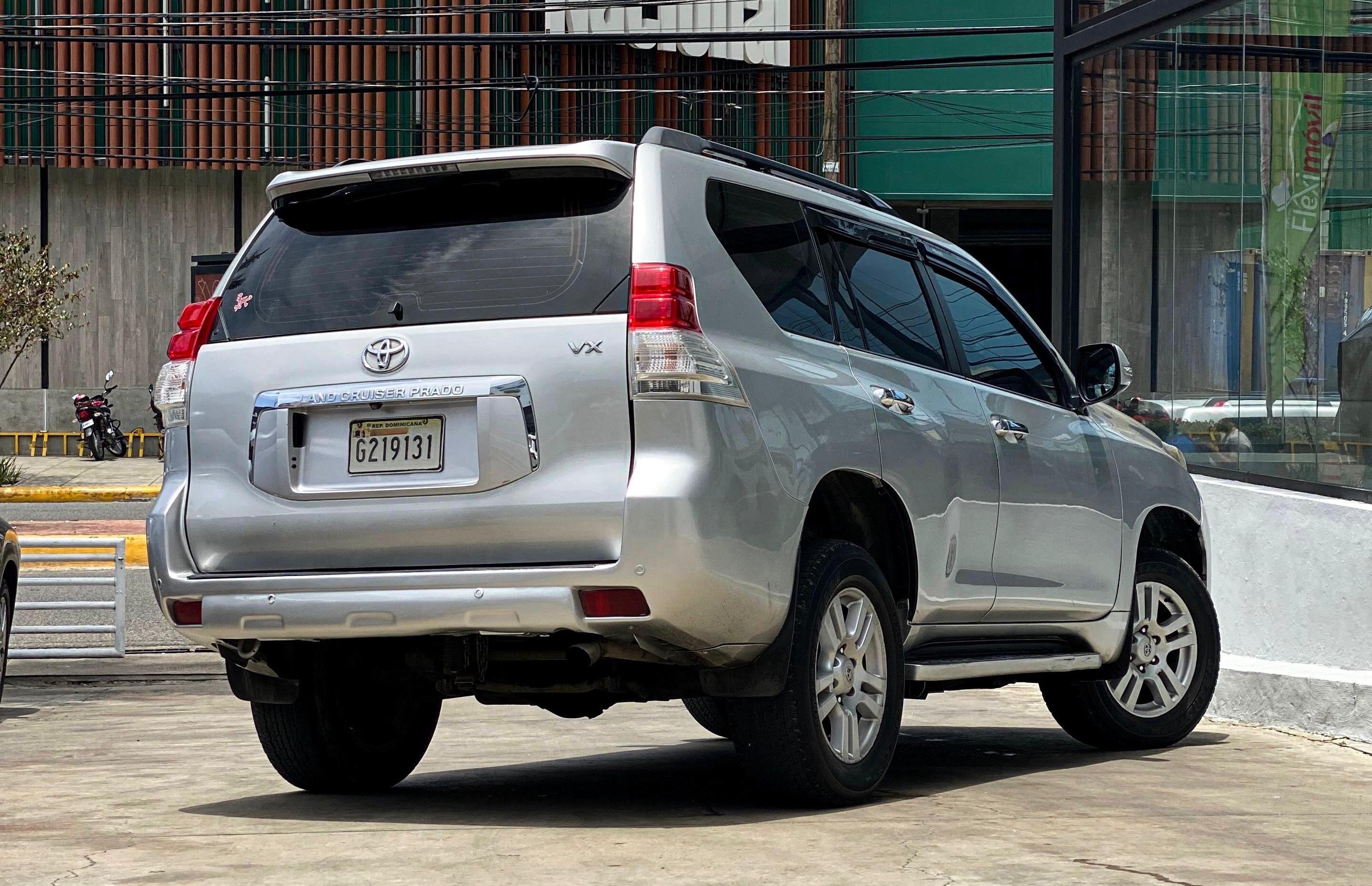 jeepetas y camionetas - Toyota Land Cruiser Prado VX 2010 
NO IMPORTA EL CRÉDITO 1