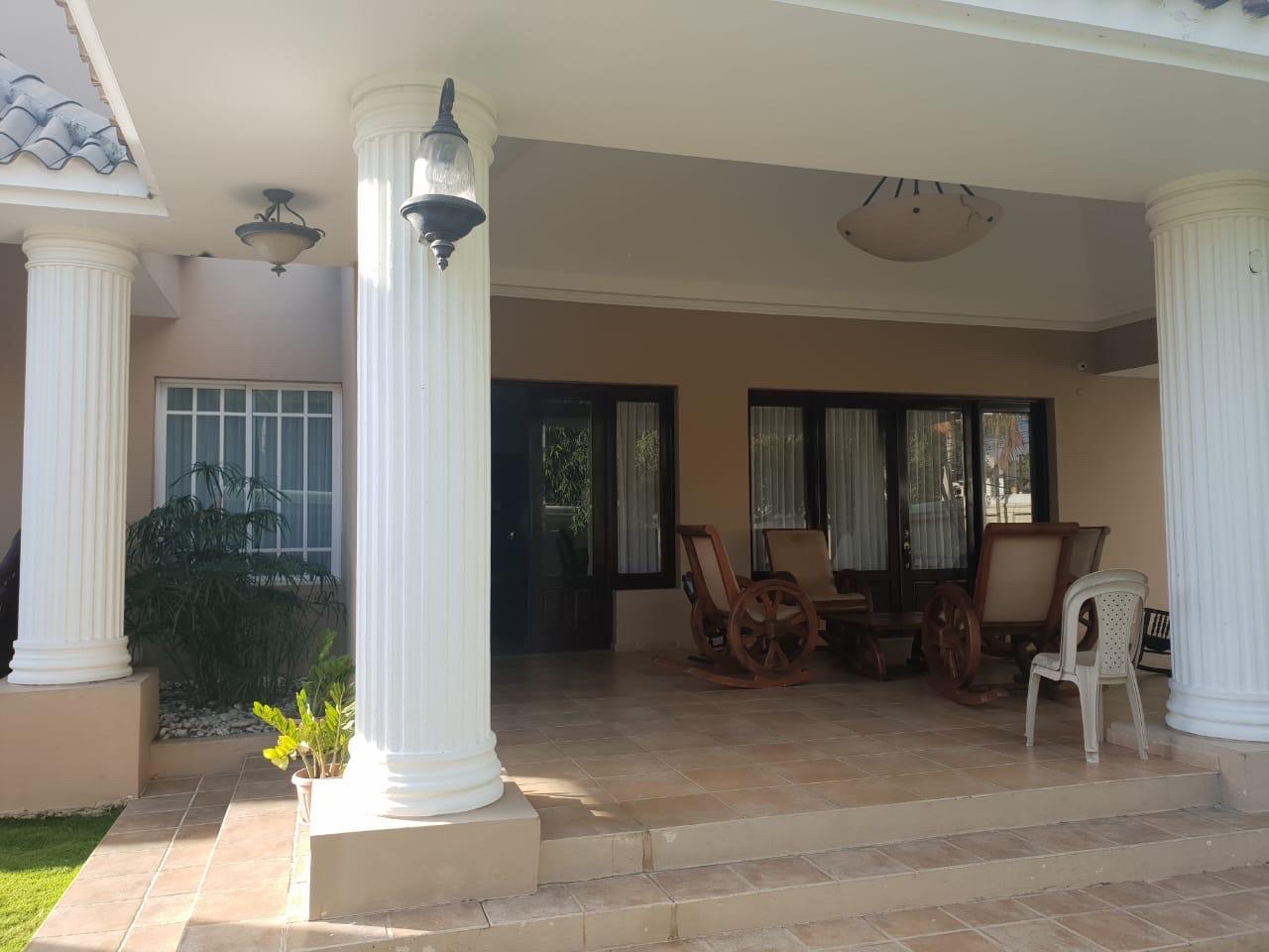 casas - Casa de Oportunidad, En la Vega  2