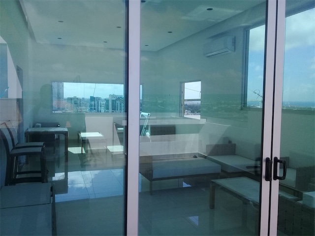 apartamentos - Vendo Apartamento  en Torre Moderna 
Alma Rosa 1era Piso alto Santo Domingo  2