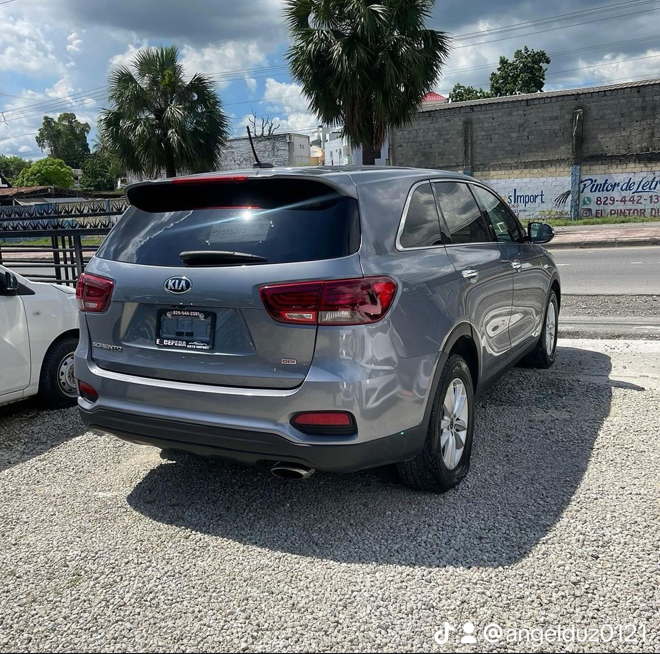 jeepetas y camionetas - Kia Sorento LX 2020 AWD  7