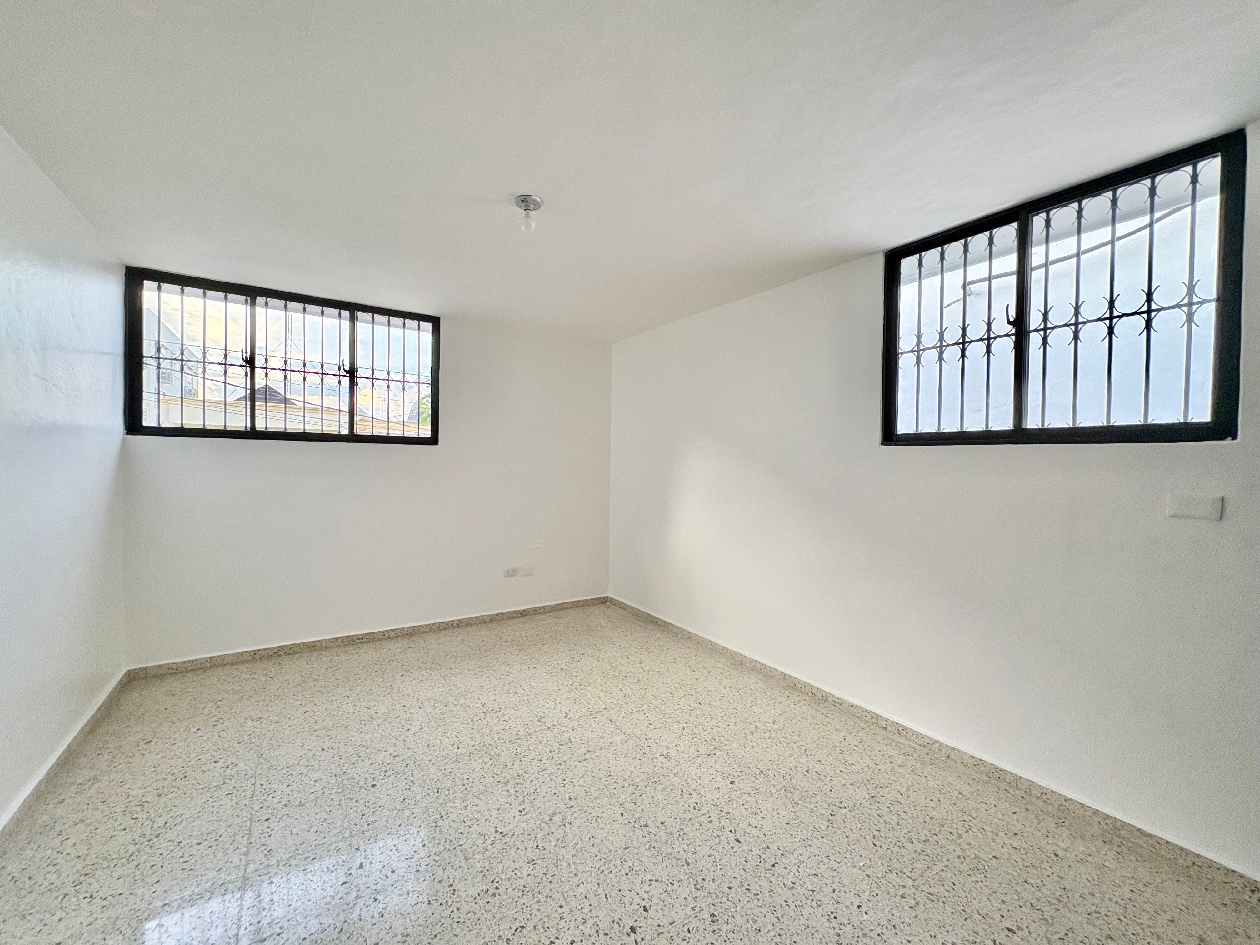 casas - Alquiler Casa en la Castellana con Paneles Solares 3