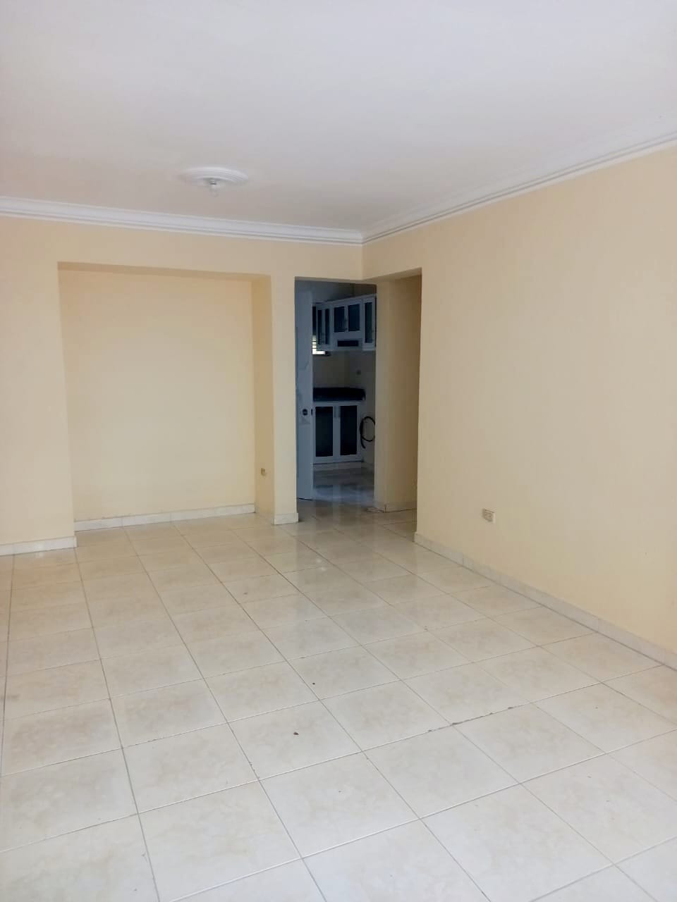 apartamentos - ¡APARTAMENTO EN VENTA EN LA AVENIDA CHARLES!
Precio: RD$4,500,000 7