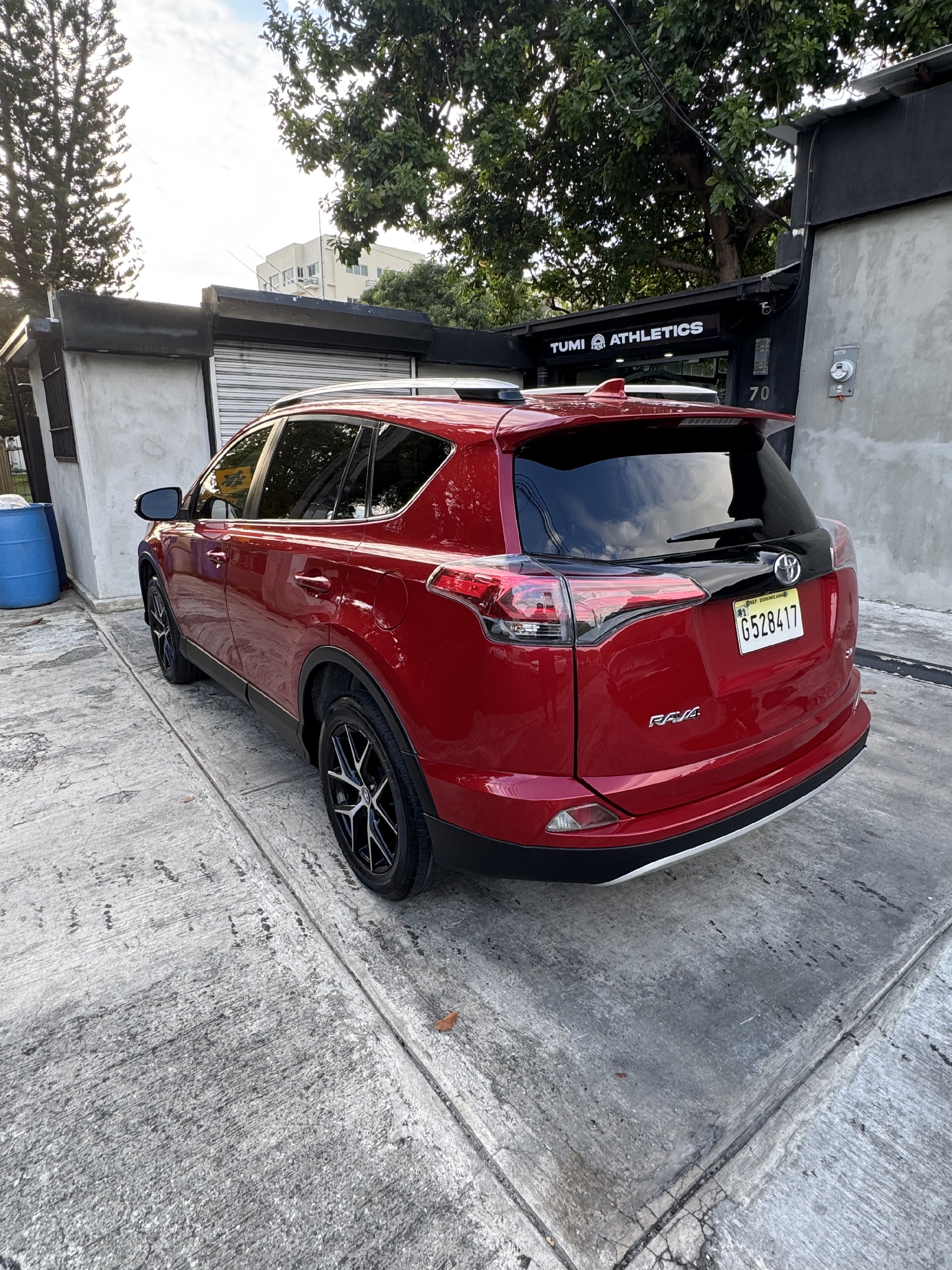 jeepetas y camionetas - Vendo Jeepeta Rav4 SE 2016 7