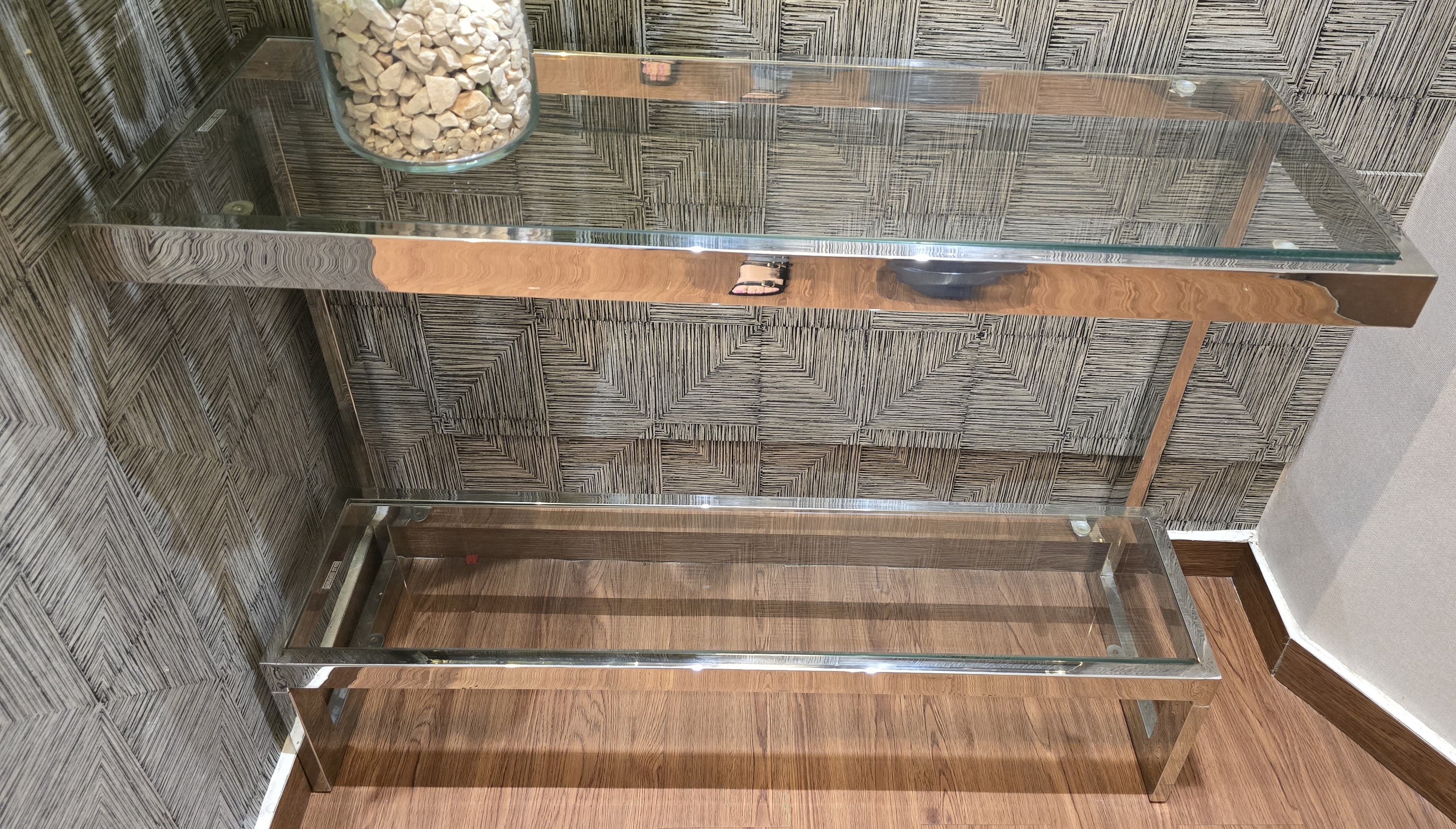 muebles y colchones - Consola de croma con vidrio 0