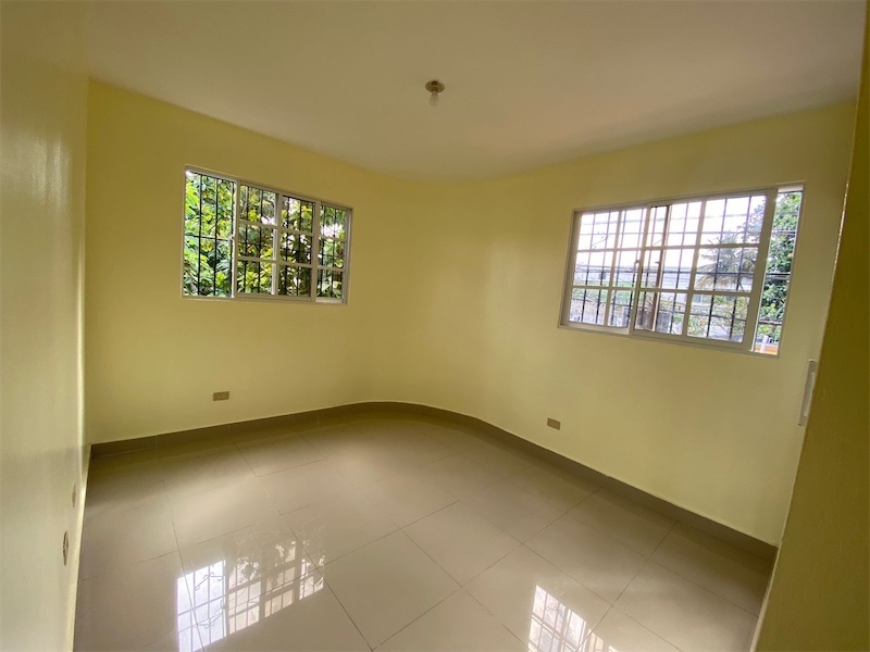 casas - Venta de casa de 340tms próximo a la Charles de Gaulle con amplio patio  8