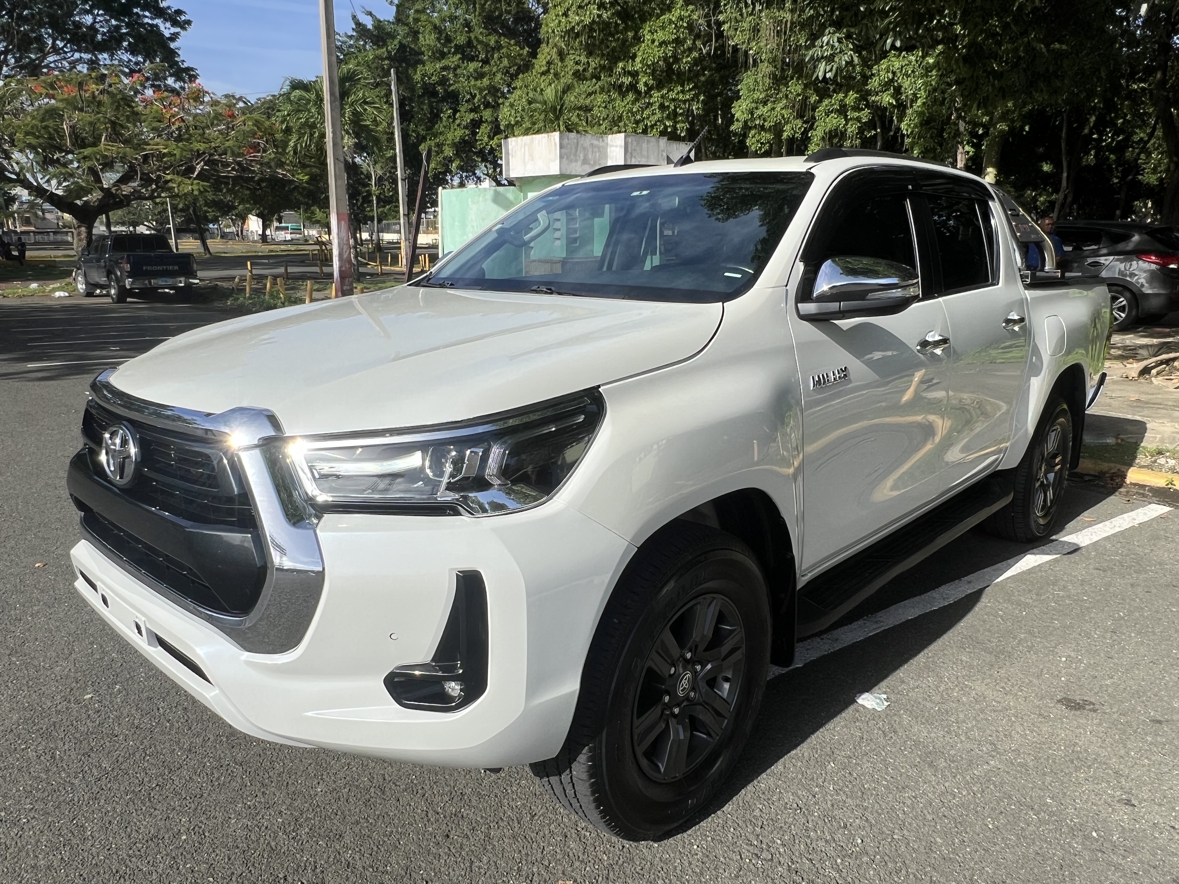 jeepetas y camionetas - TOYOTA HILUX 2022 LIMITED 4X4
40,411 KMS
UNICO DUEÑO
SIN INTERMEDIARIO 9