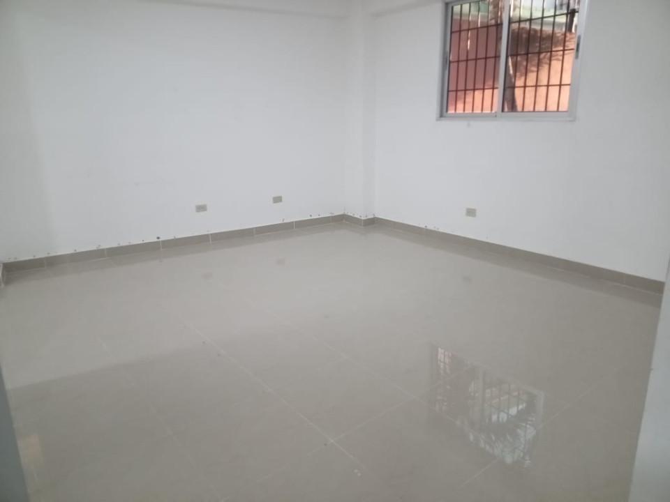 oficinas y locales comerciales - Local Comercial en EVARISTO MORALES 7