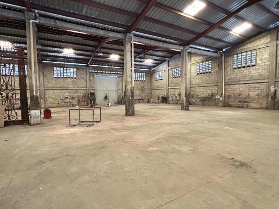 otros inmuebles - Nave Industrial en LAS COLINAS 6