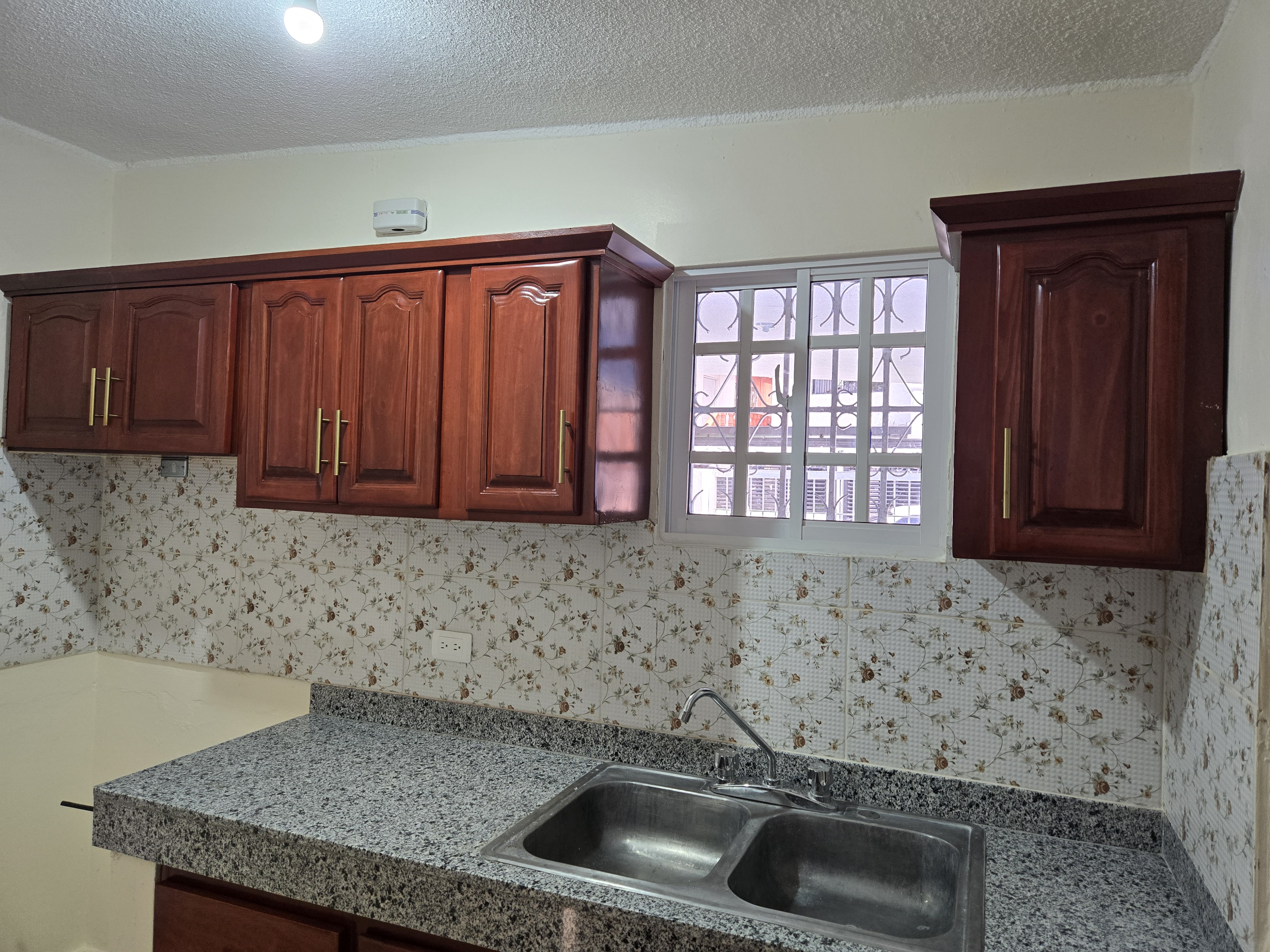 casas - Alquilo casa en Bello Campo, Sto. Dgo. Este 6