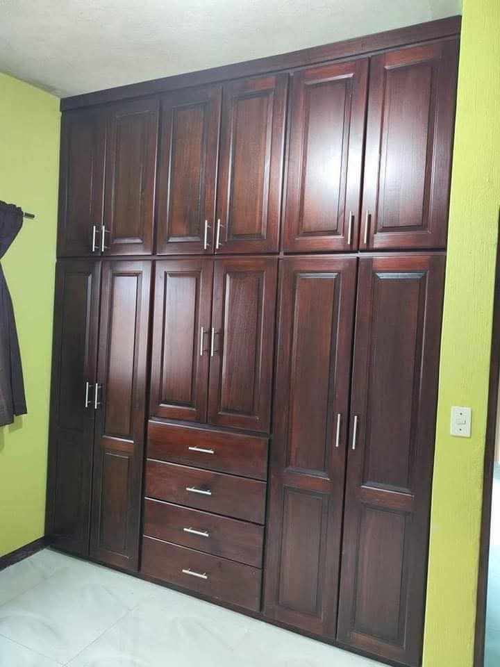 muebles y colchones - Closet moderno en madera  2