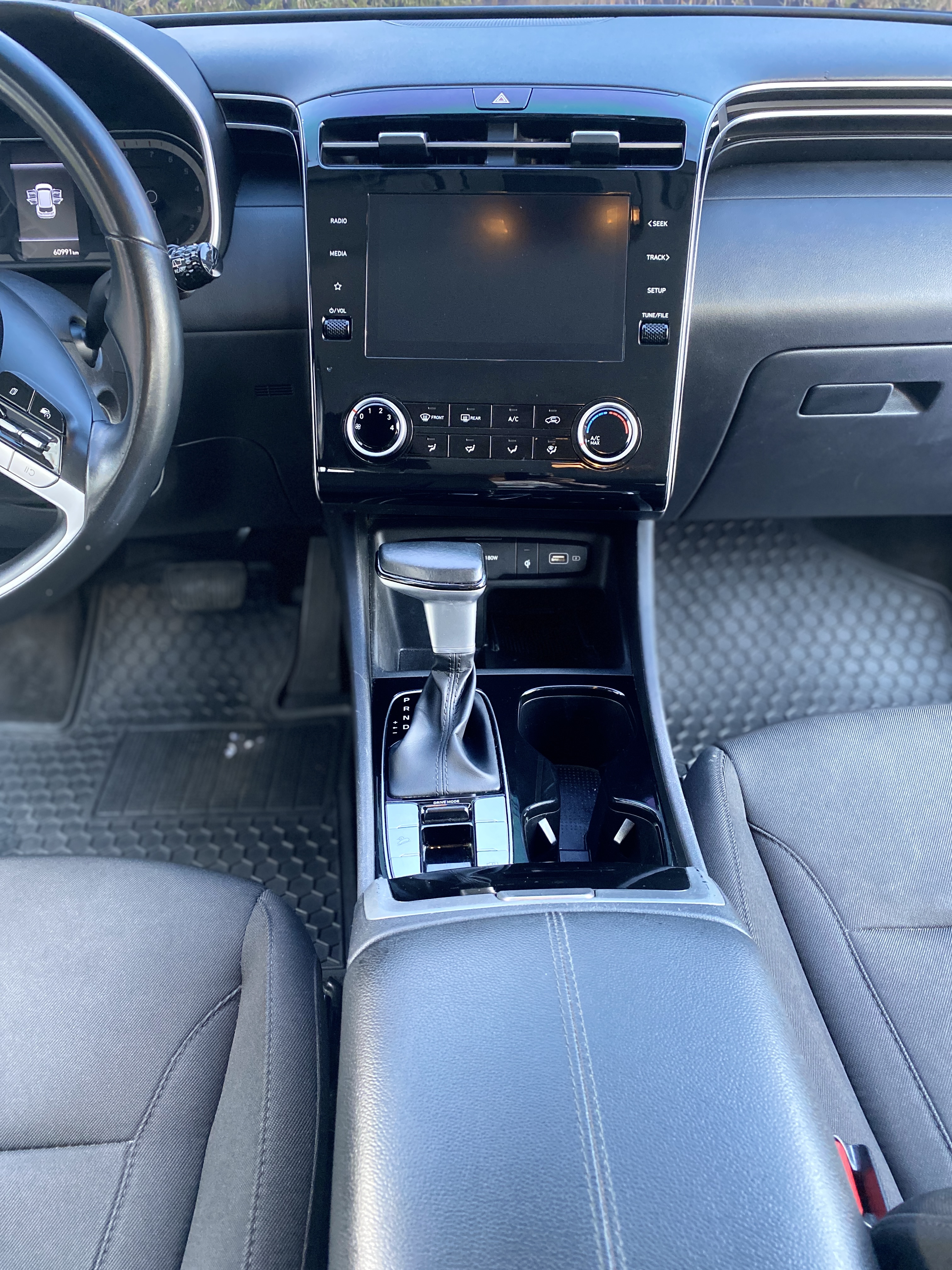 jeepetas y camionetas - Hyundai Tucson 2022 | 61,000 km, Único dueño 5