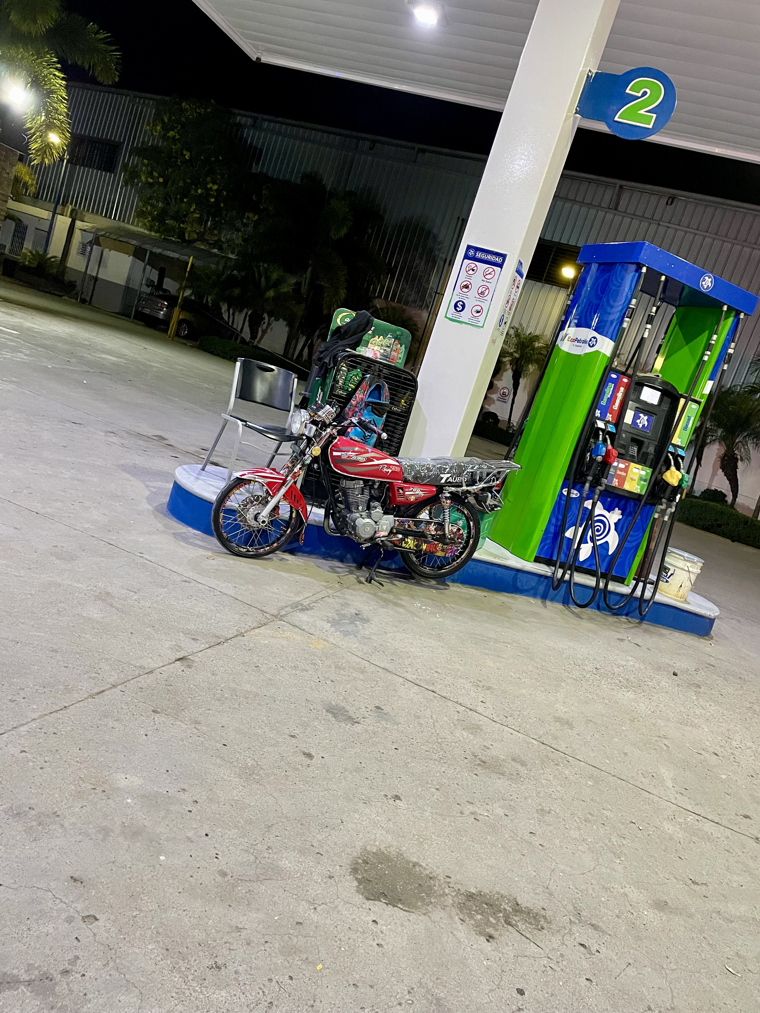 motores y pasolas - Se vende Tauro 200 estándar  3