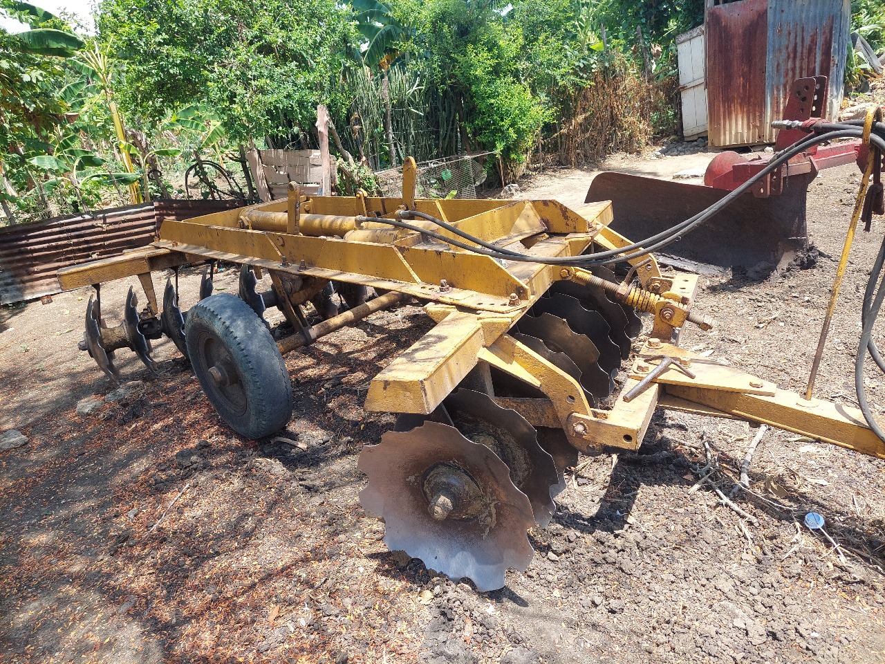 otros vehiculos - EN VENTA: Tractor New Holland 6610 4x4 con Rastra  8