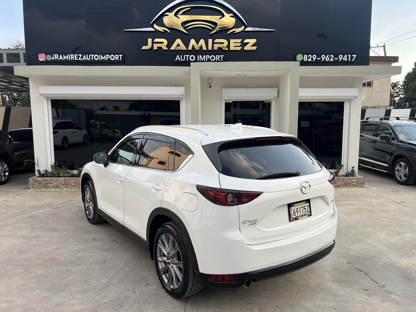 jeepetas y camionetas - Mazda CX5 Grand Touring AWD 2019 4