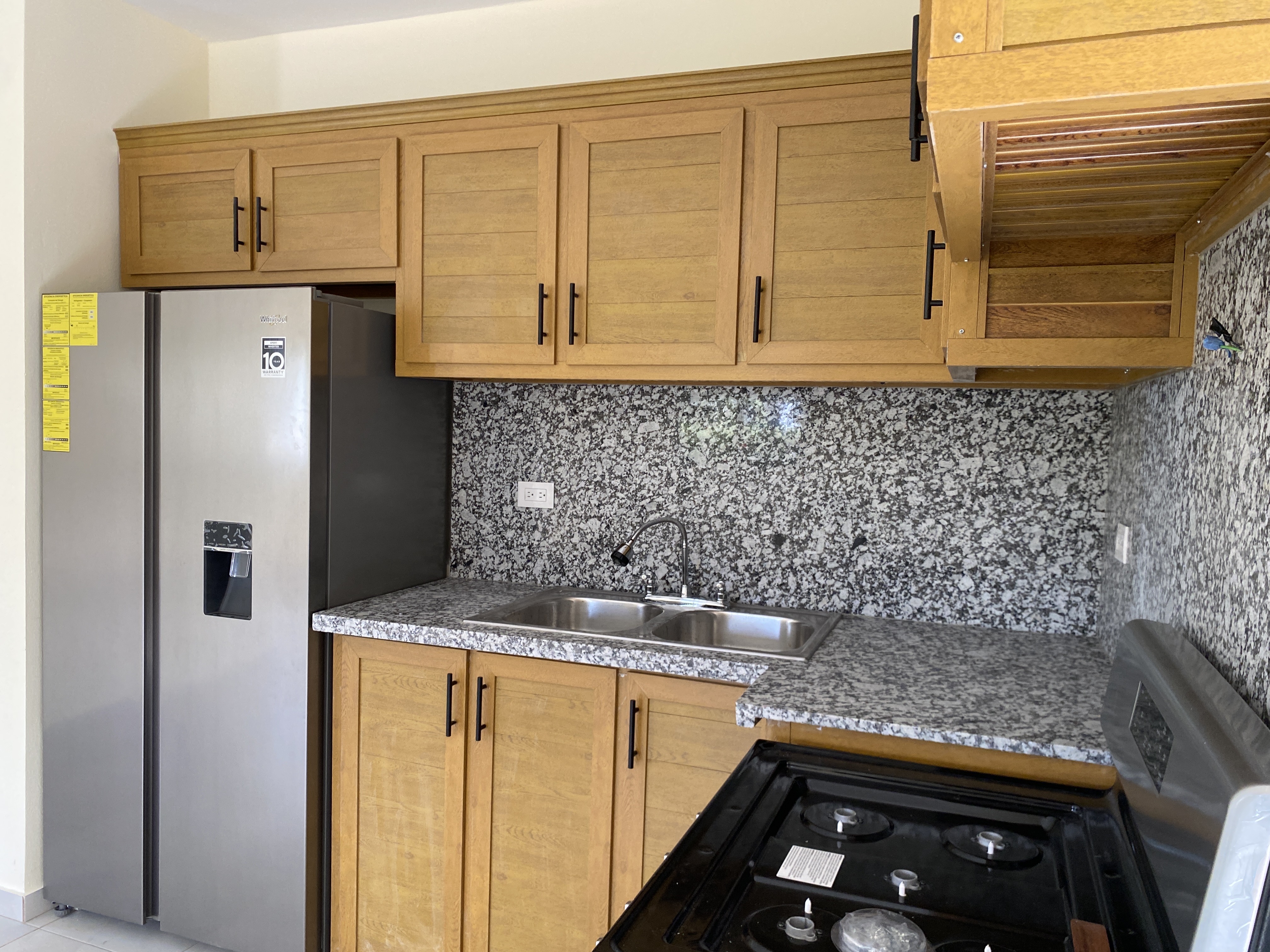 casas - casa económica de venta en Pto Pta  2