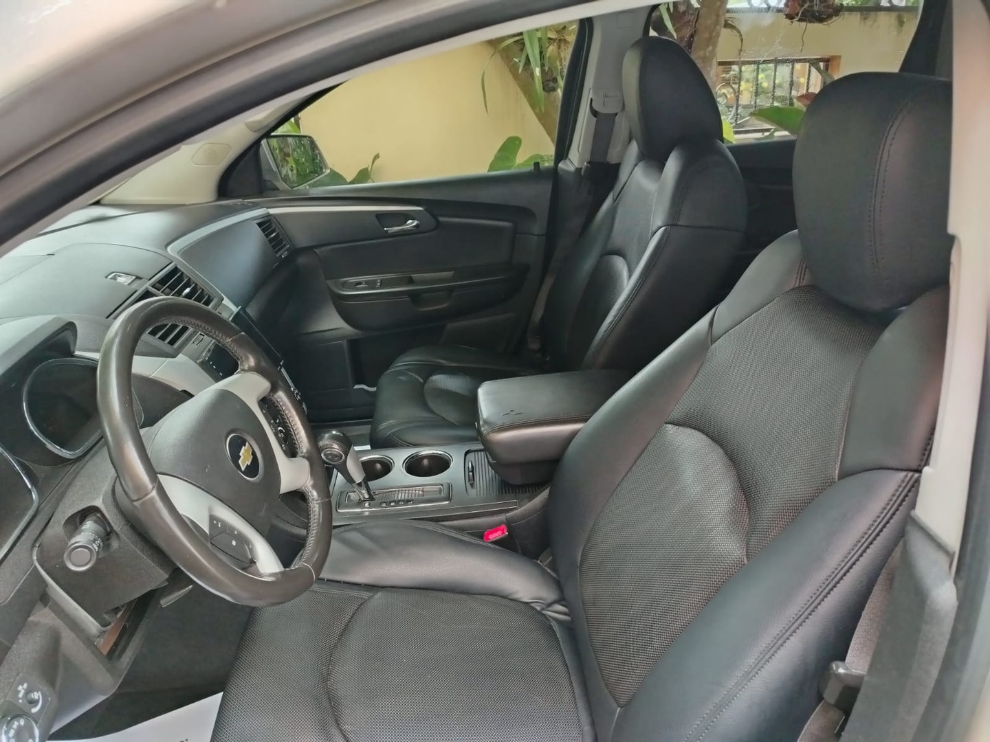 jeepetas y camionetas - Chevrolet Traverse 2102 De Oportunidad 4x4 AWD 3 filas de asientos en piel 6