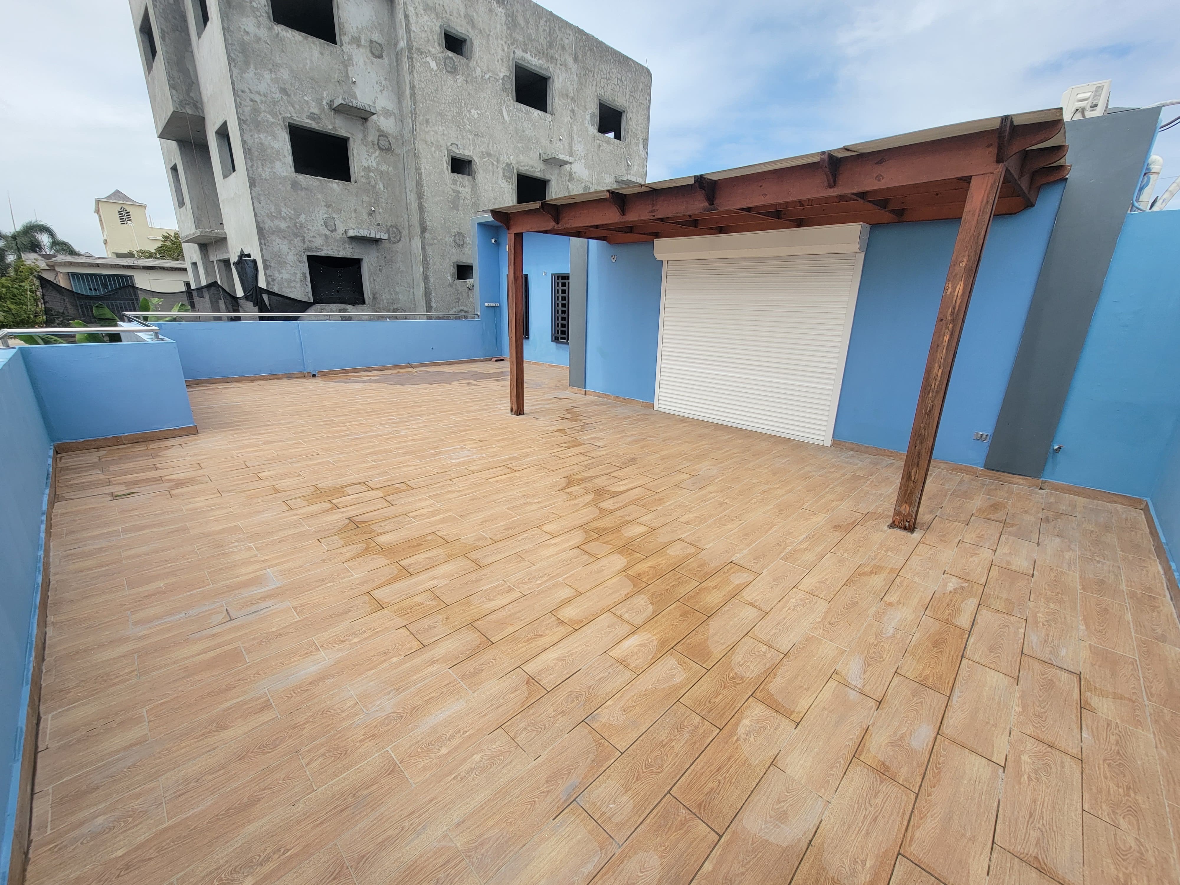 casas - venta de casa en la autopista de san Isidro prado oriental con 341mts de 4hab 8