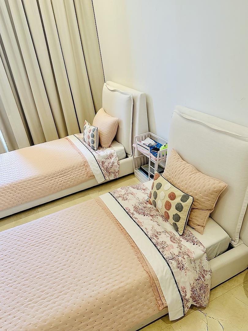 muebles y colchones - 2 cama Twin blancas  (bases y colchones) 