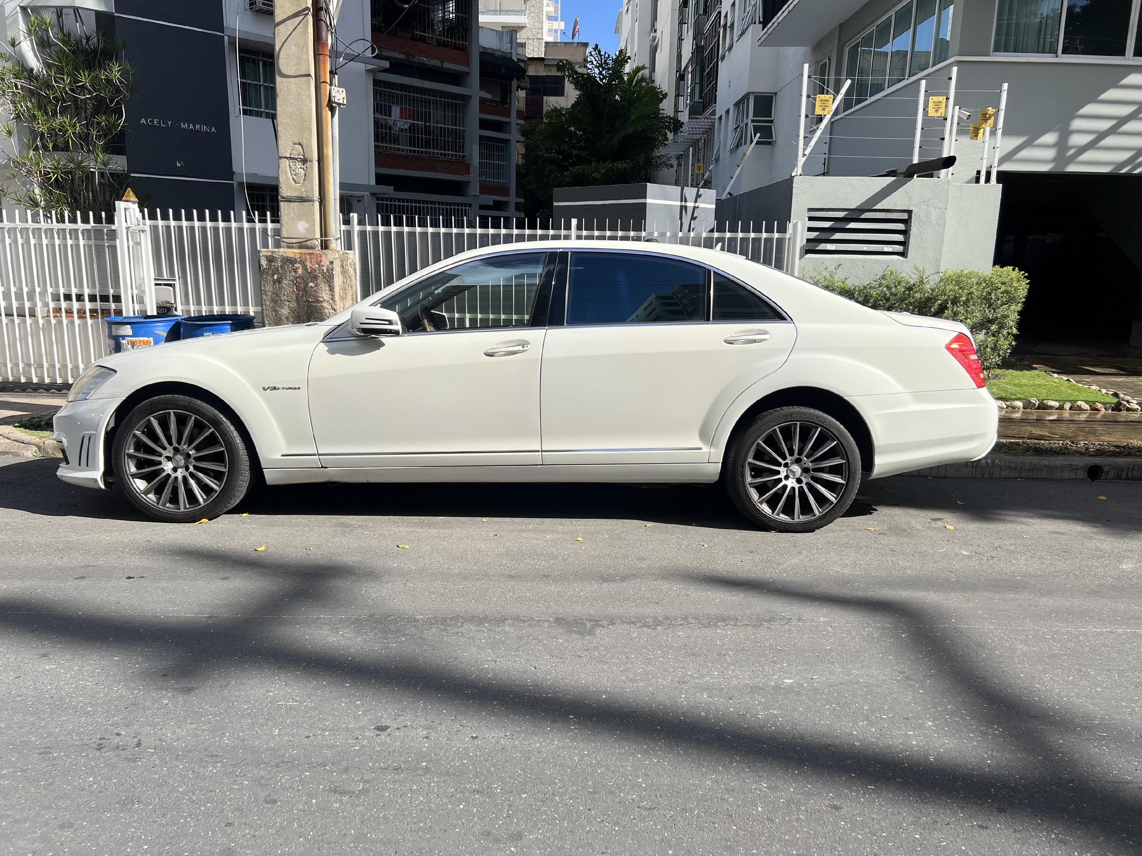 carros - Mercedez - Benz S550 2007 con Kit AMG - RD$600,000 9