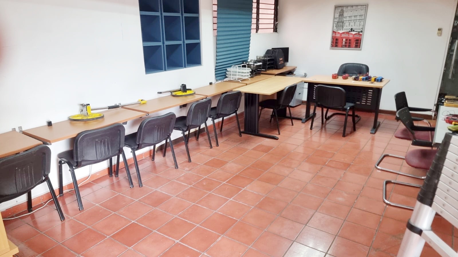 oficinas y locales comerciales - Local en la evaristo morales  2