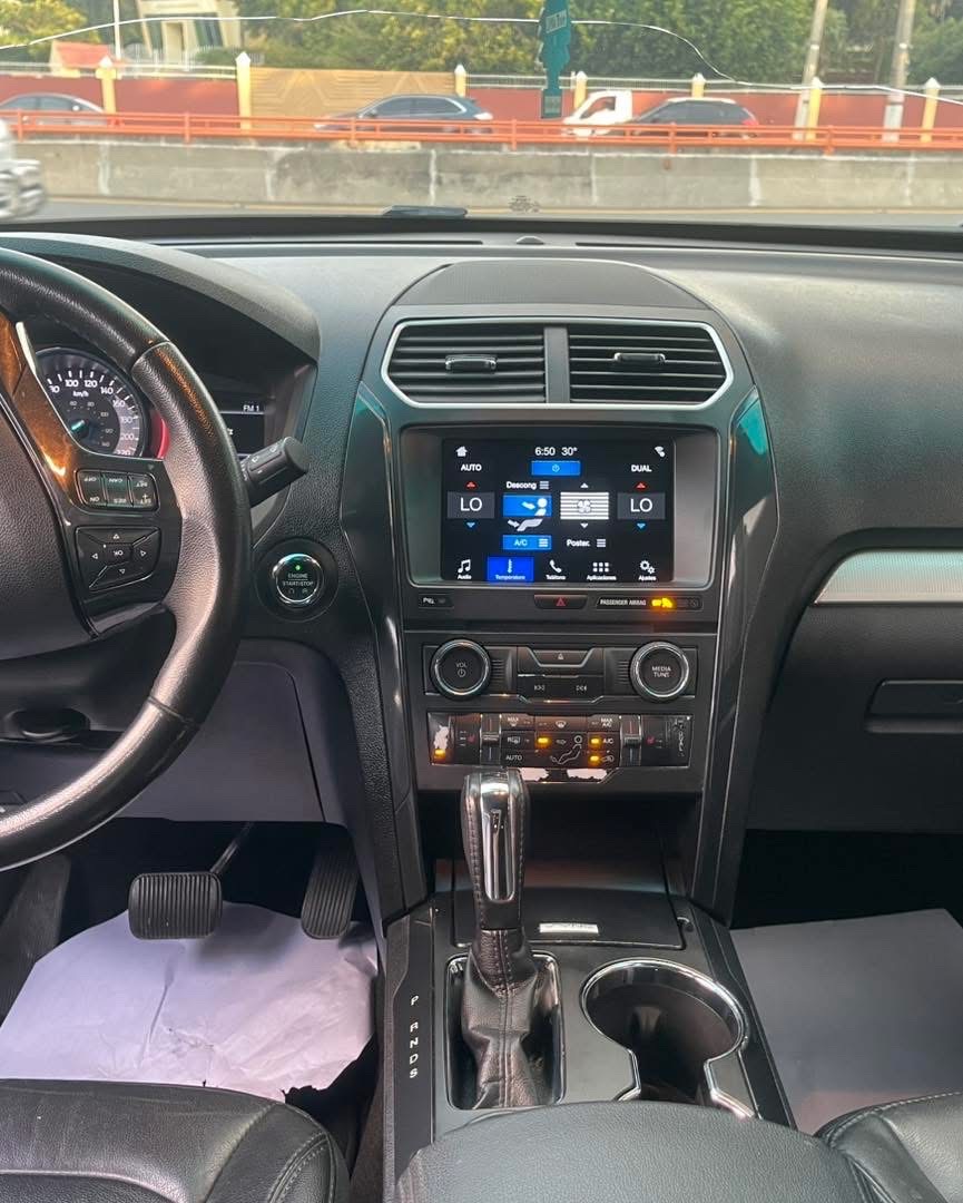 jeepetas y camionetas - FORD EXPLORER XLT 2017 5