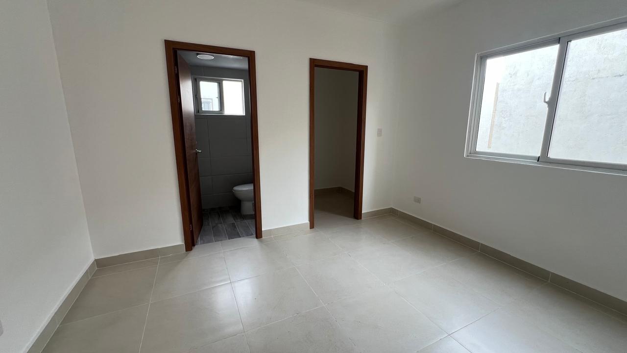 apartamentos - Apto en venta en el residencial Brisas de las colinas 4, Santo Domingo Oeste 5