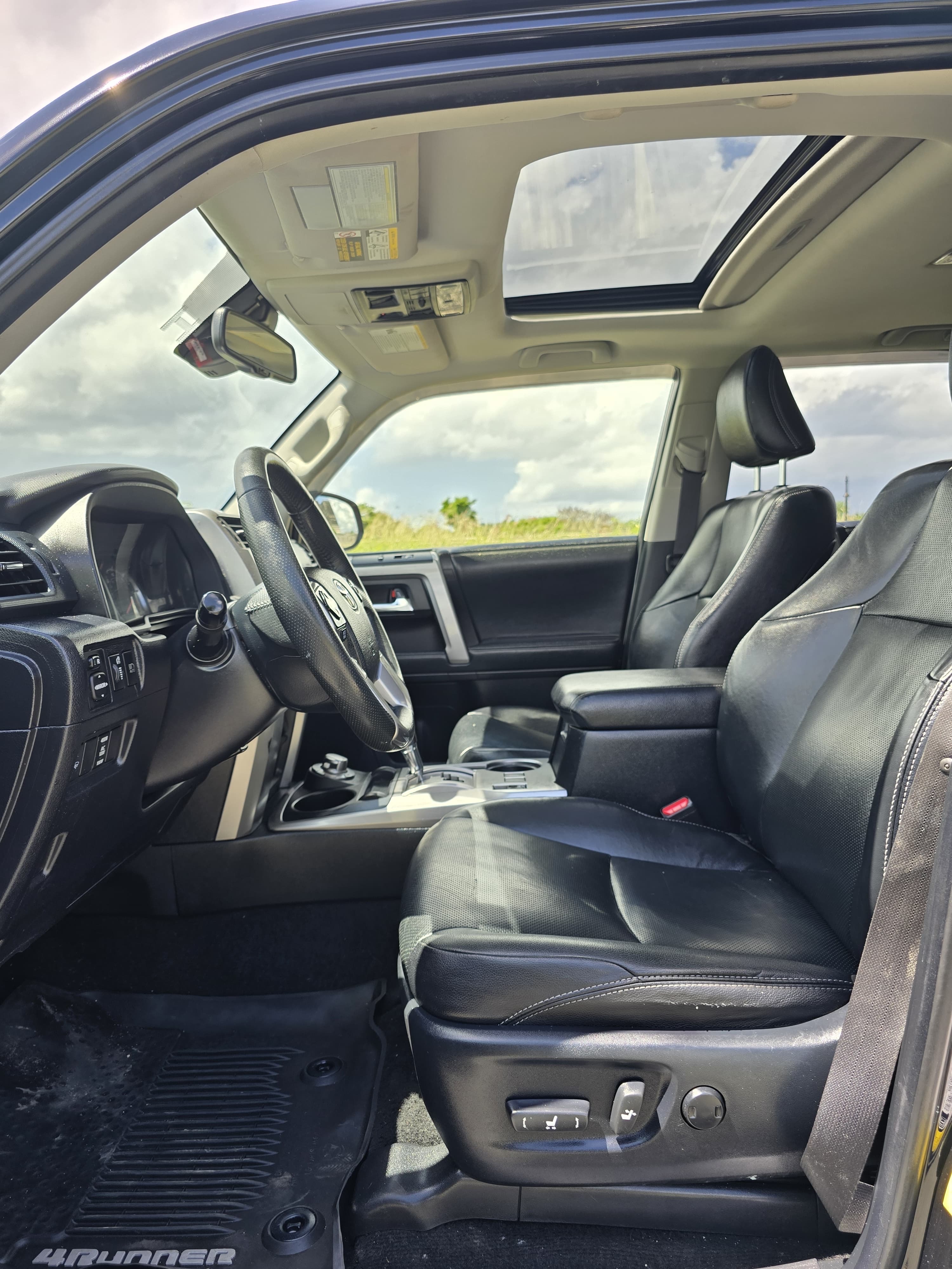 jeepetas y camionetas - TOYOTA 4RUNNER 2020 LIMITED 4X4 FINANCIAMIENTO DISPONIBLE  4