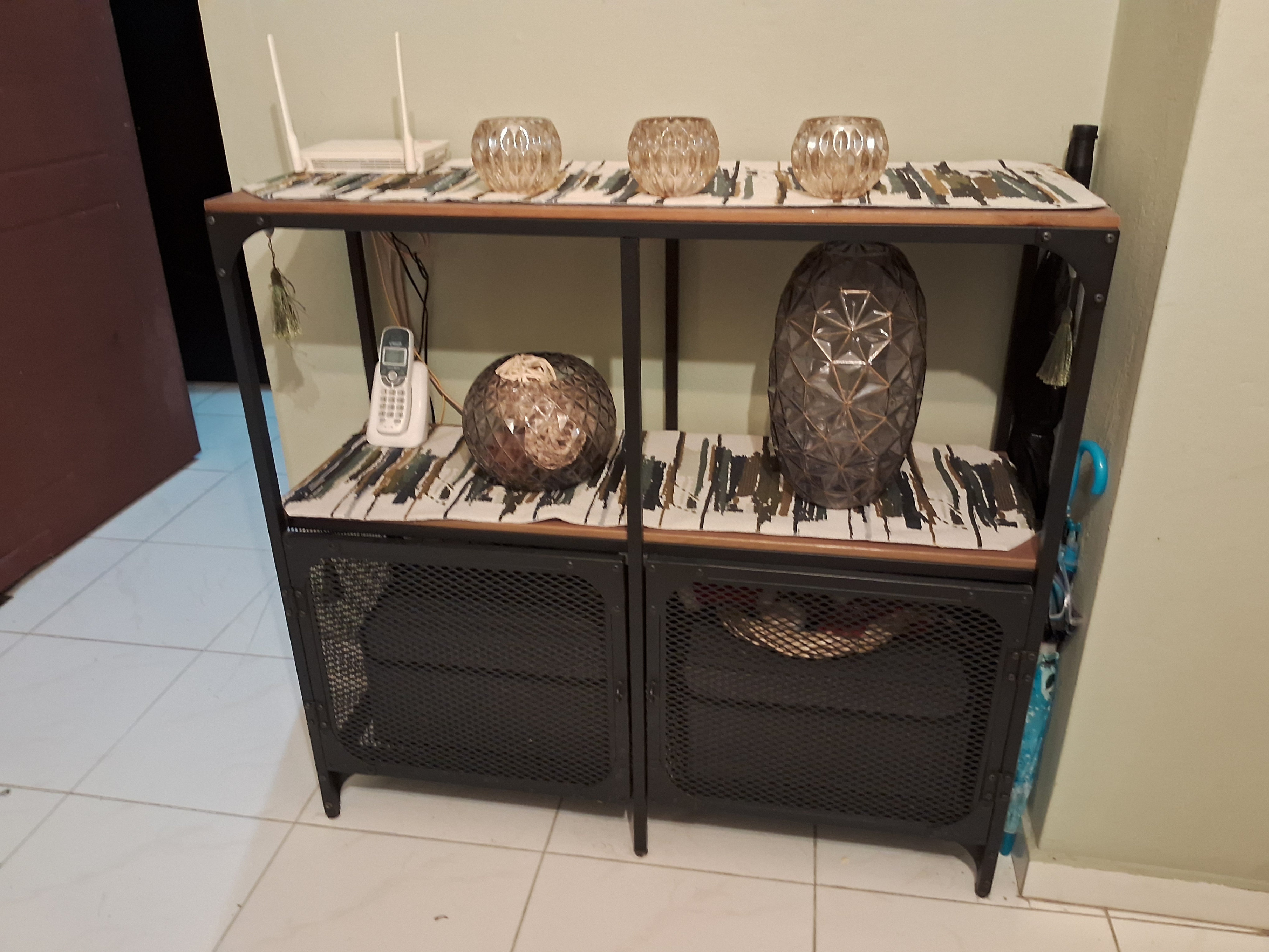 decoración y accesorios - Credenza o Mueble de Tv 0