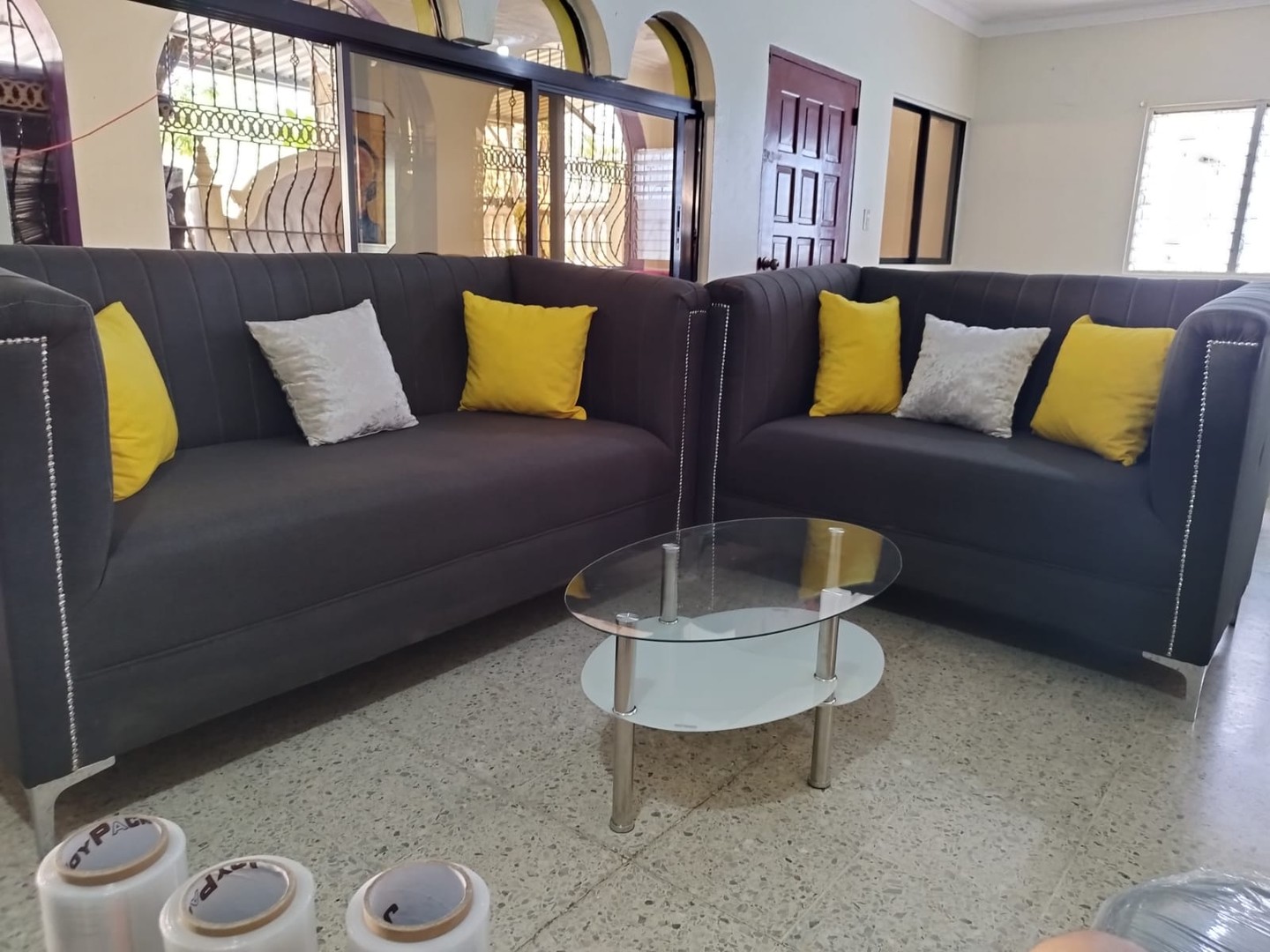 muebles y colchones - sofa alfred mesa de cristal incluida 1