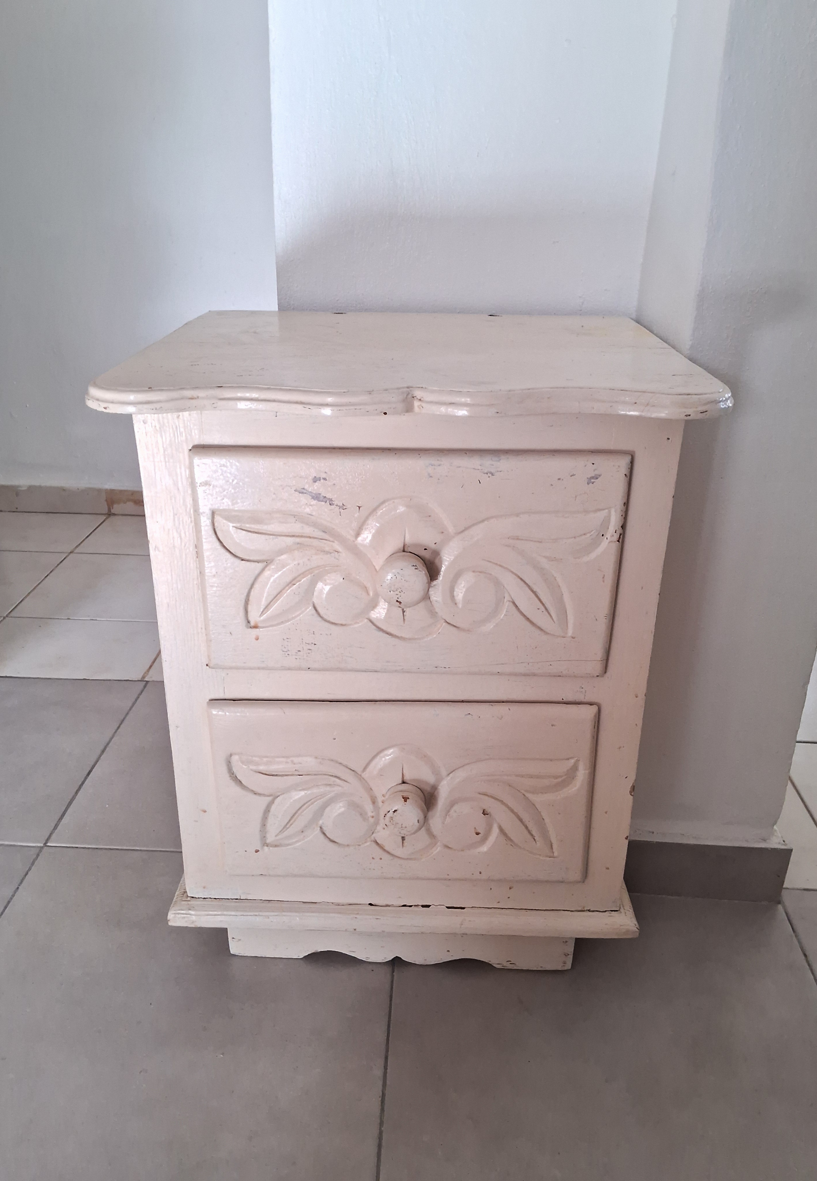muebles y colchones - Se vende juego de cuarto usado de pino tratado 2