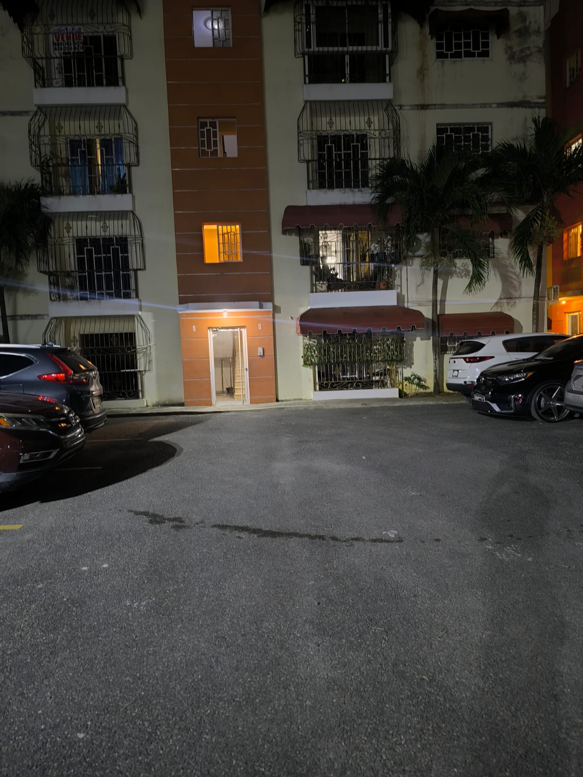 apartamentos - VENDO APARTAMENTO AMUEBLANDO O SIN   SAN ISIDRO  2