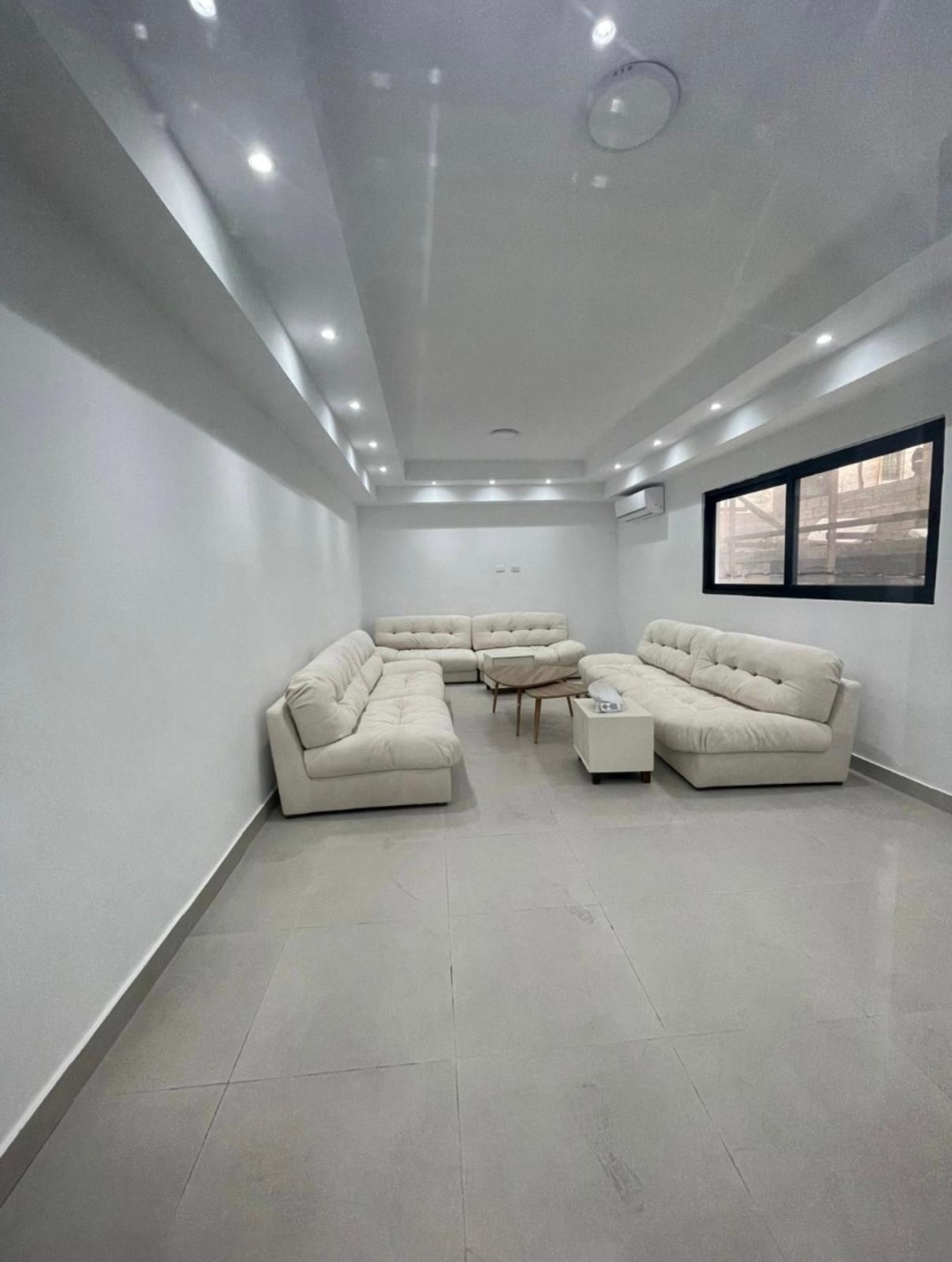 apartamentos - SE VENDE HERMOSO APTO EN EVARISTO MORALES EN TORRE 9