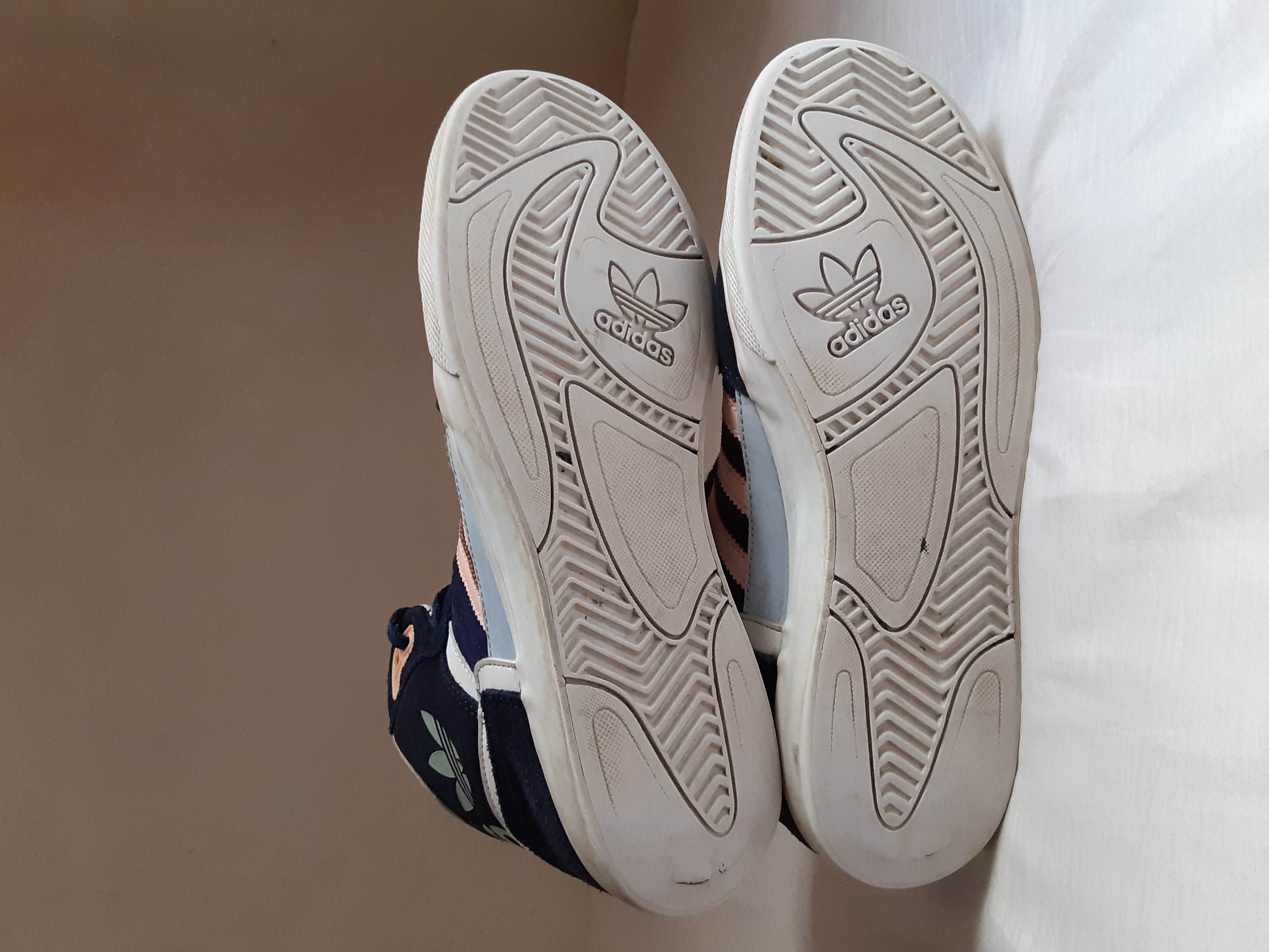 zapatos para mujer - Tenis de mujer/ adolescente.   Size: 8 1