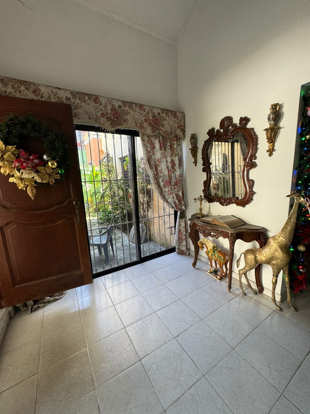 casas - Vendo casa en Costa Verde.  Perfecto para tu próximo proyecto  4