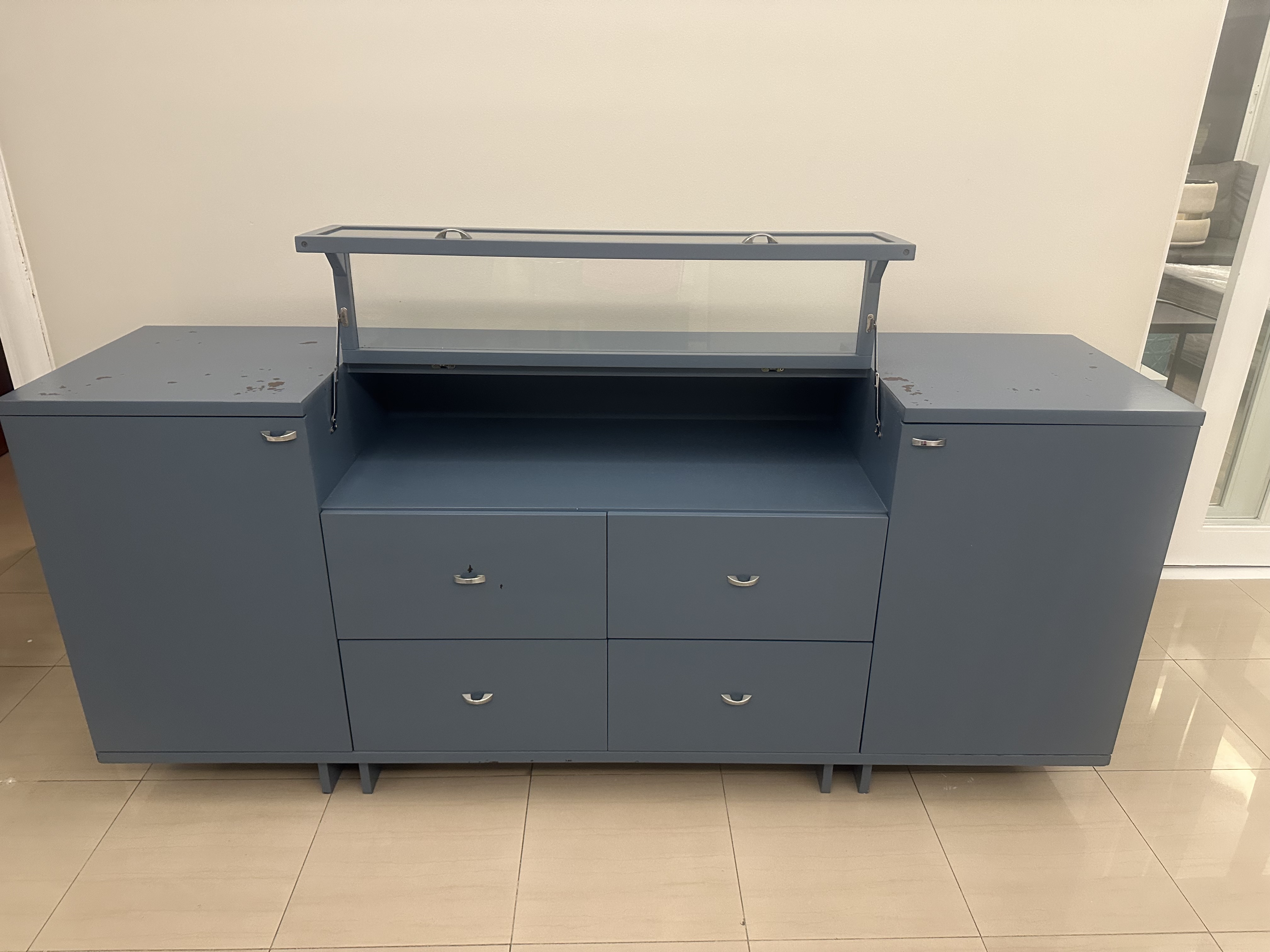 muebles y colchones - Hermosa y amplia bufetera