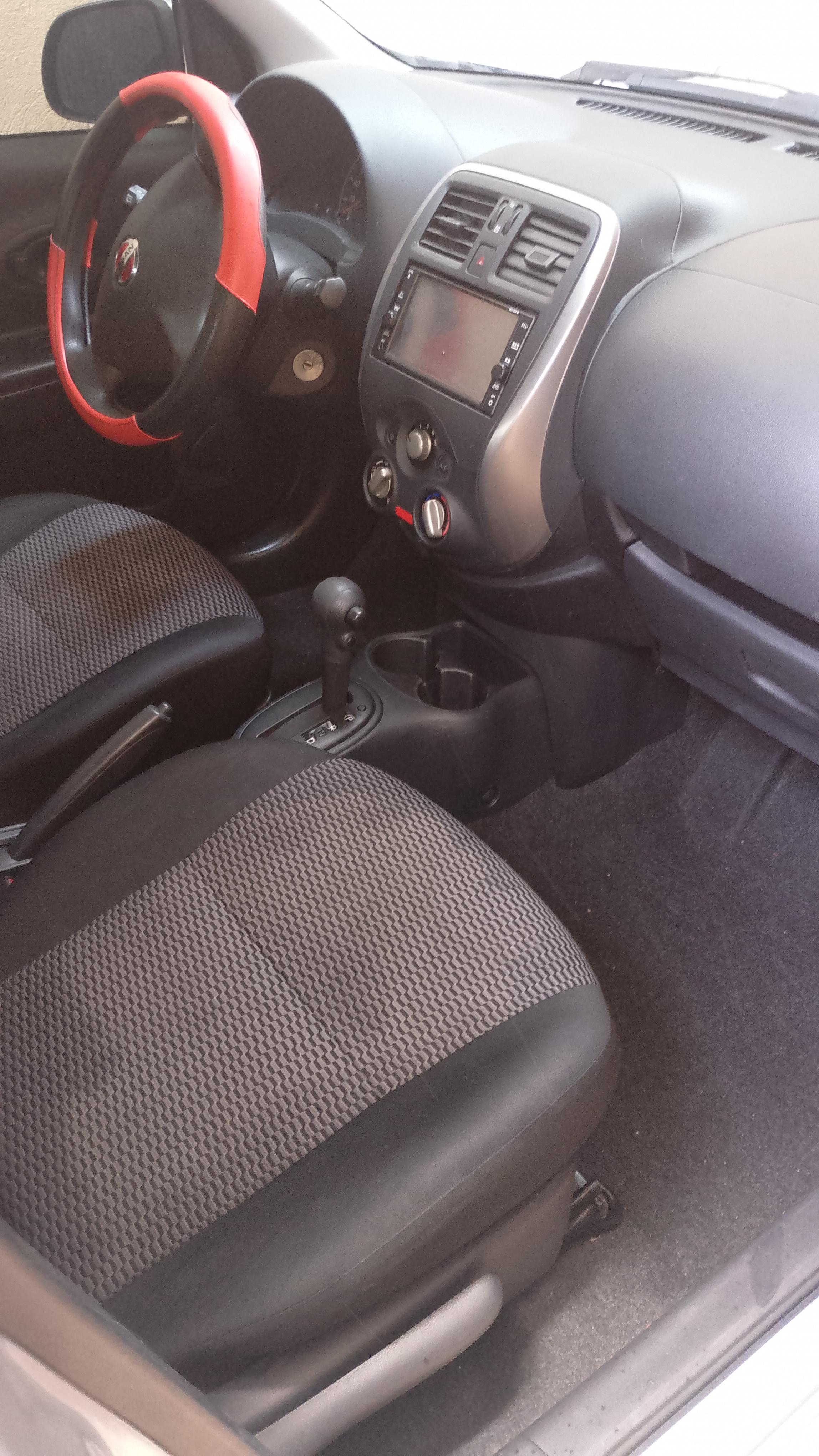 carros - se vende Nissan March 2019 5