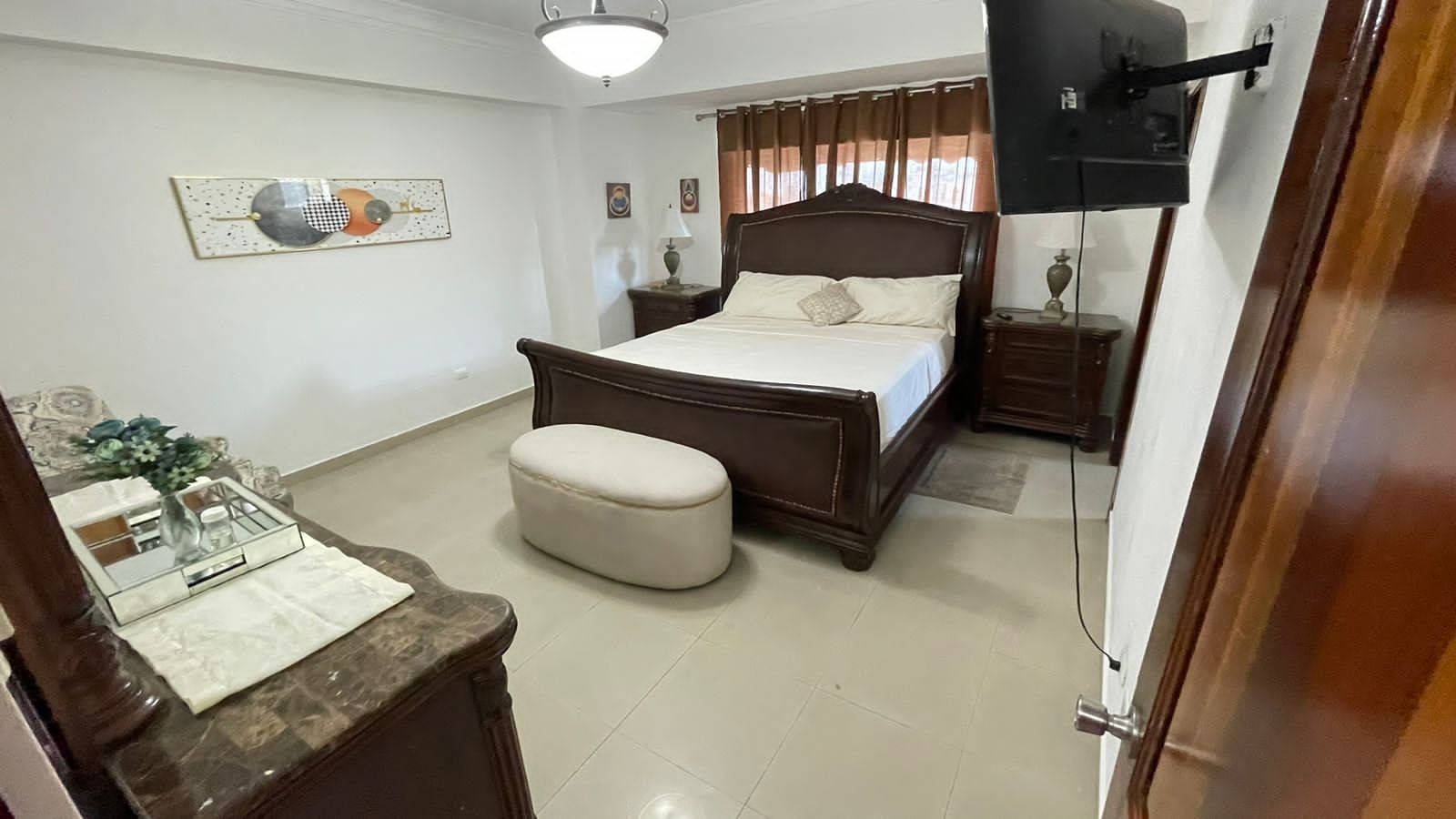apartamentos - Alquilo apart amueblado en mirador norte
3 hab 
3.5 baños
2 parques techados
Asc 8