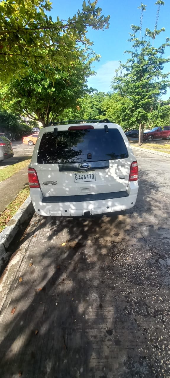 jeepetas y camionetas - Vendo Ford Escape  2