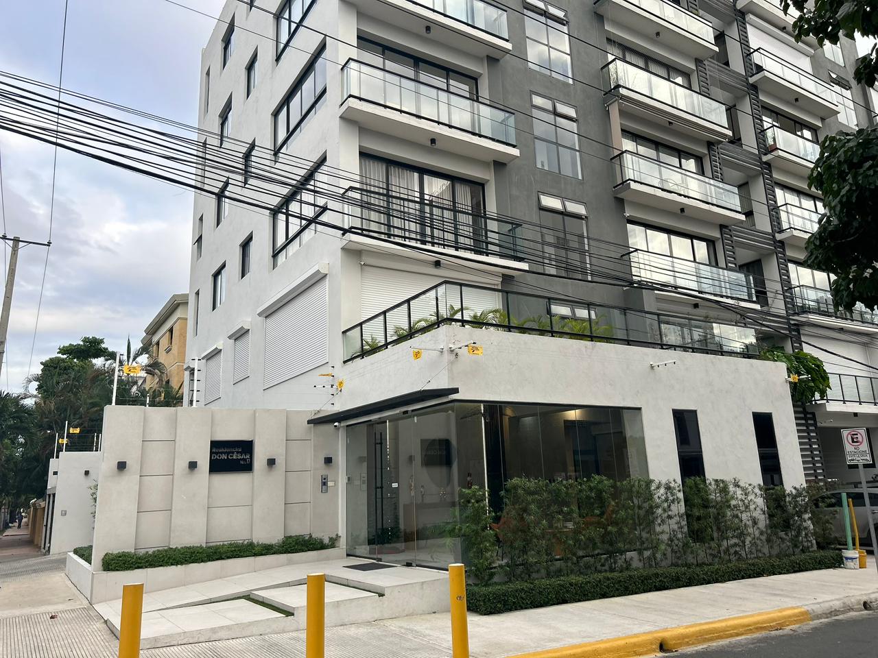 apartamentos - Vendo y Alquilo apartamento en Gazcue 0