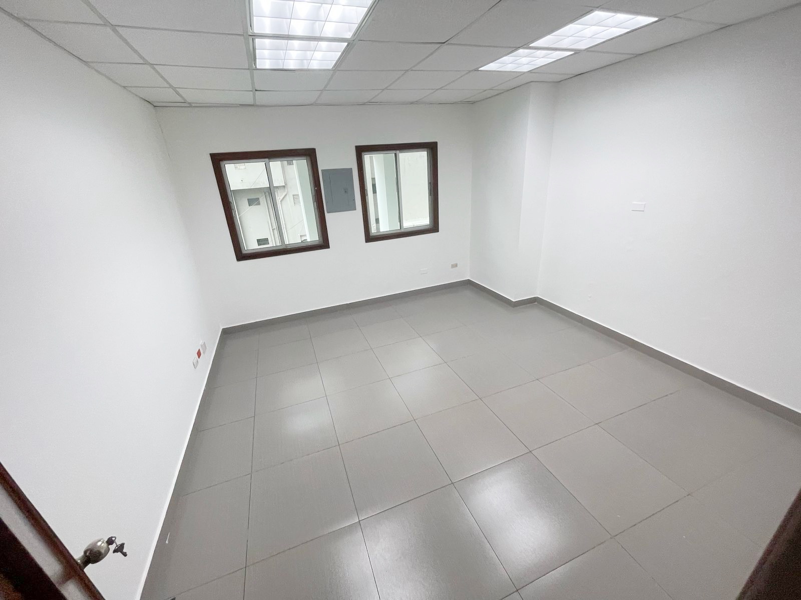 oficinas y locales comerciales - Local corporativo céntrico  5