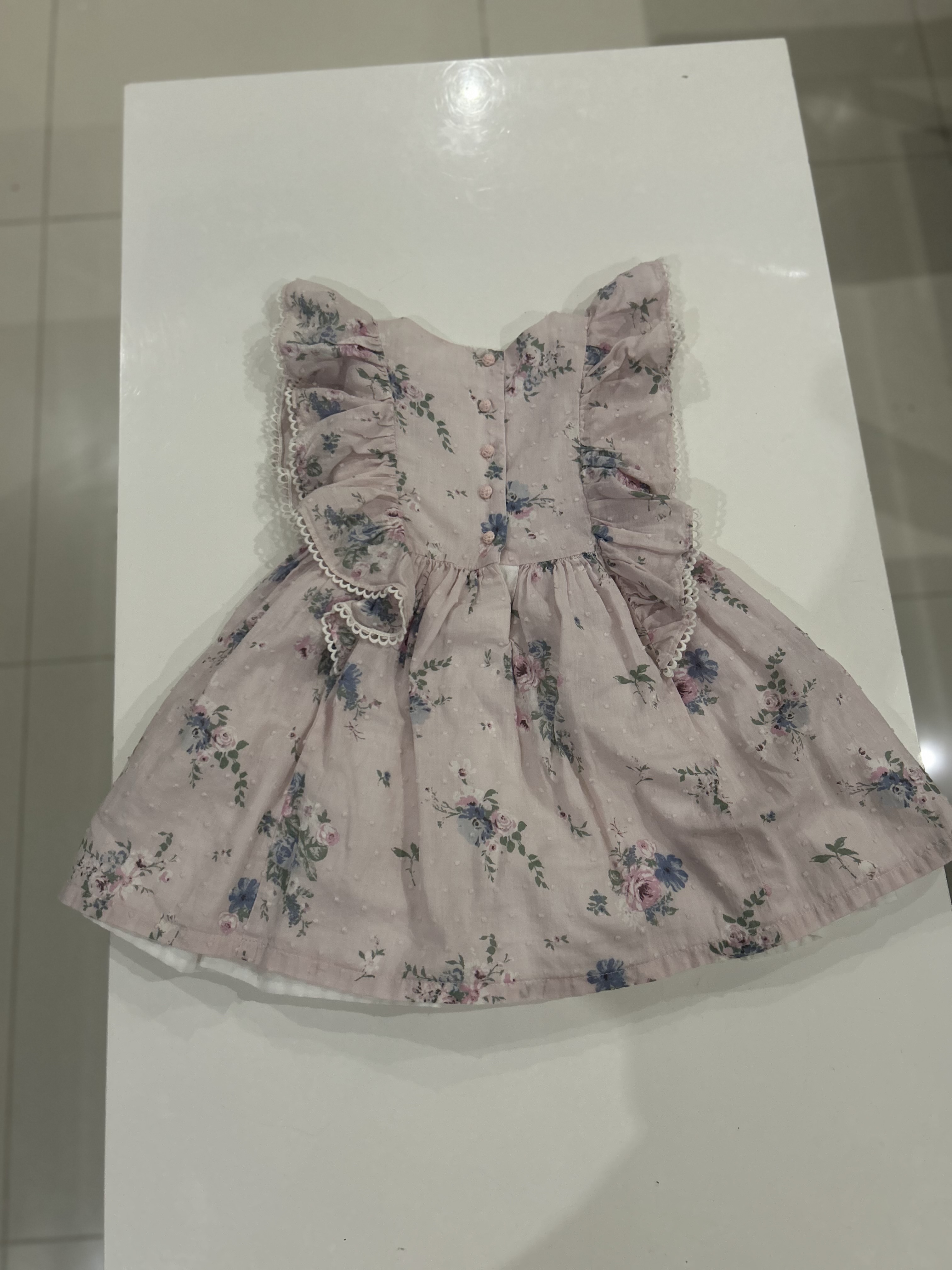 ropa y zapatos - Vendo en combo 5 outfits para niñas de 2 años 5