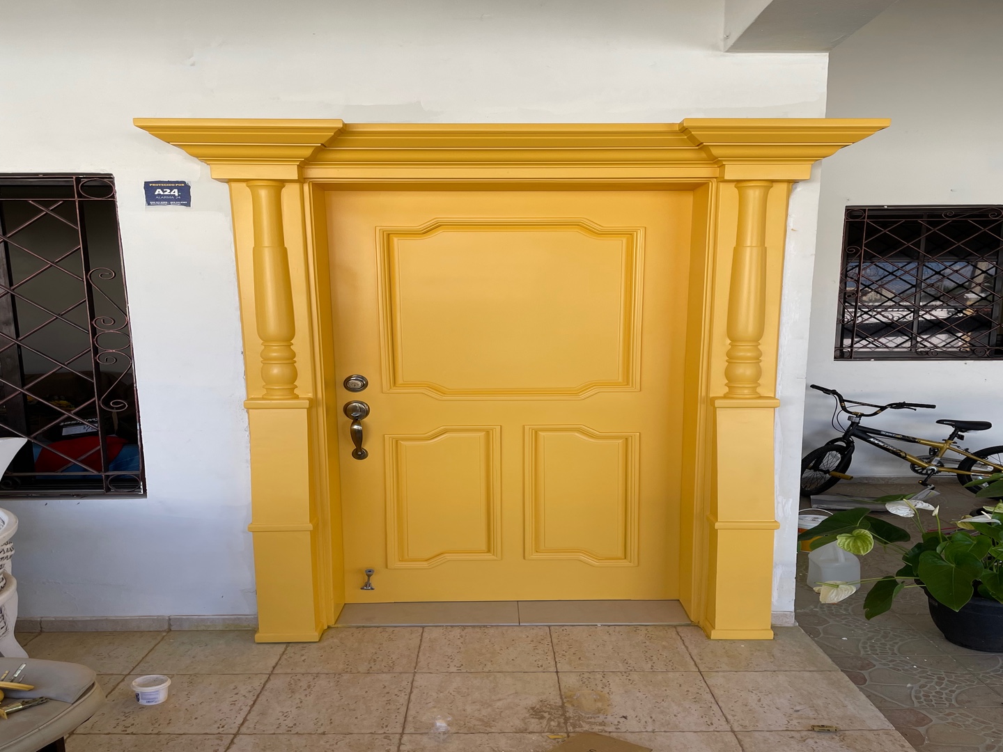 servicios profesionales - Reparamos y pintamos puerta y muebles de tu hogar 