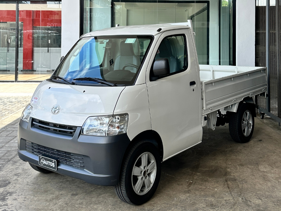 jeepetas y camionetas - Toyota lite-ace 2024 0