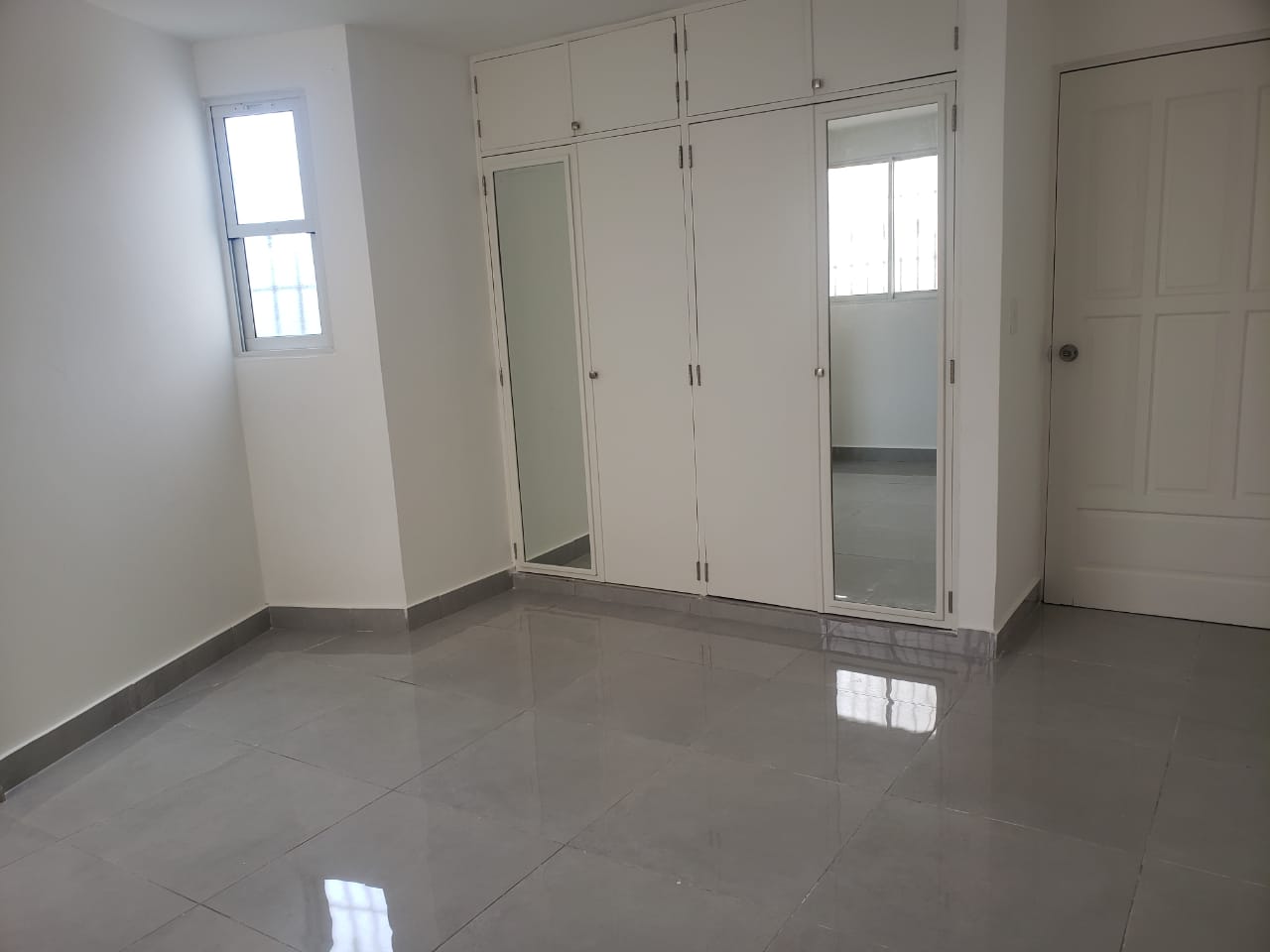apartamentos - Se Alquila, Apartamento 2Hab Vacio Remodelada,Naco 2