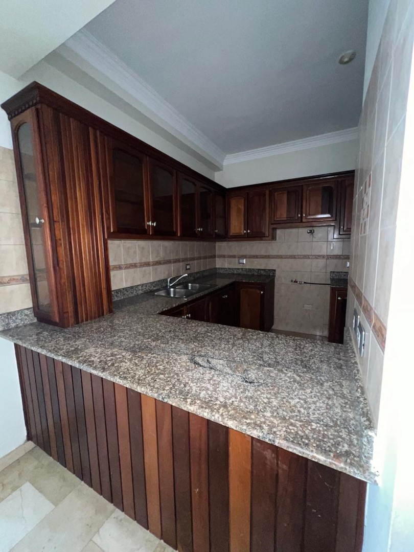 apartamentos - Alquiler Apartamento de 2 Habitaciones Sin Amueblar Ubicado en Bella Vista 4