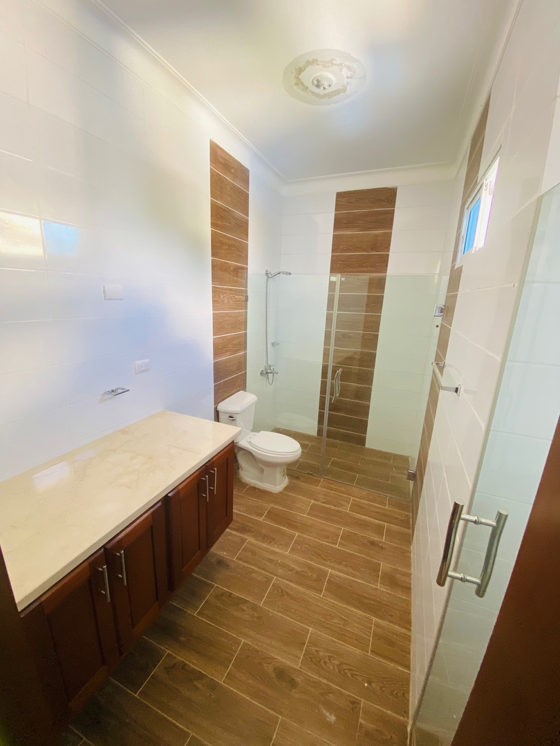 casas - ELEGANTE Y MODERNA CASA EN VENTA EN SANTIAGO DE LOS CABALLEROS
 8