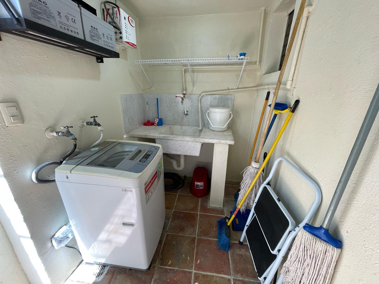apartamentos - alquilo estudio amueblado atrás de pcmm santiago  6