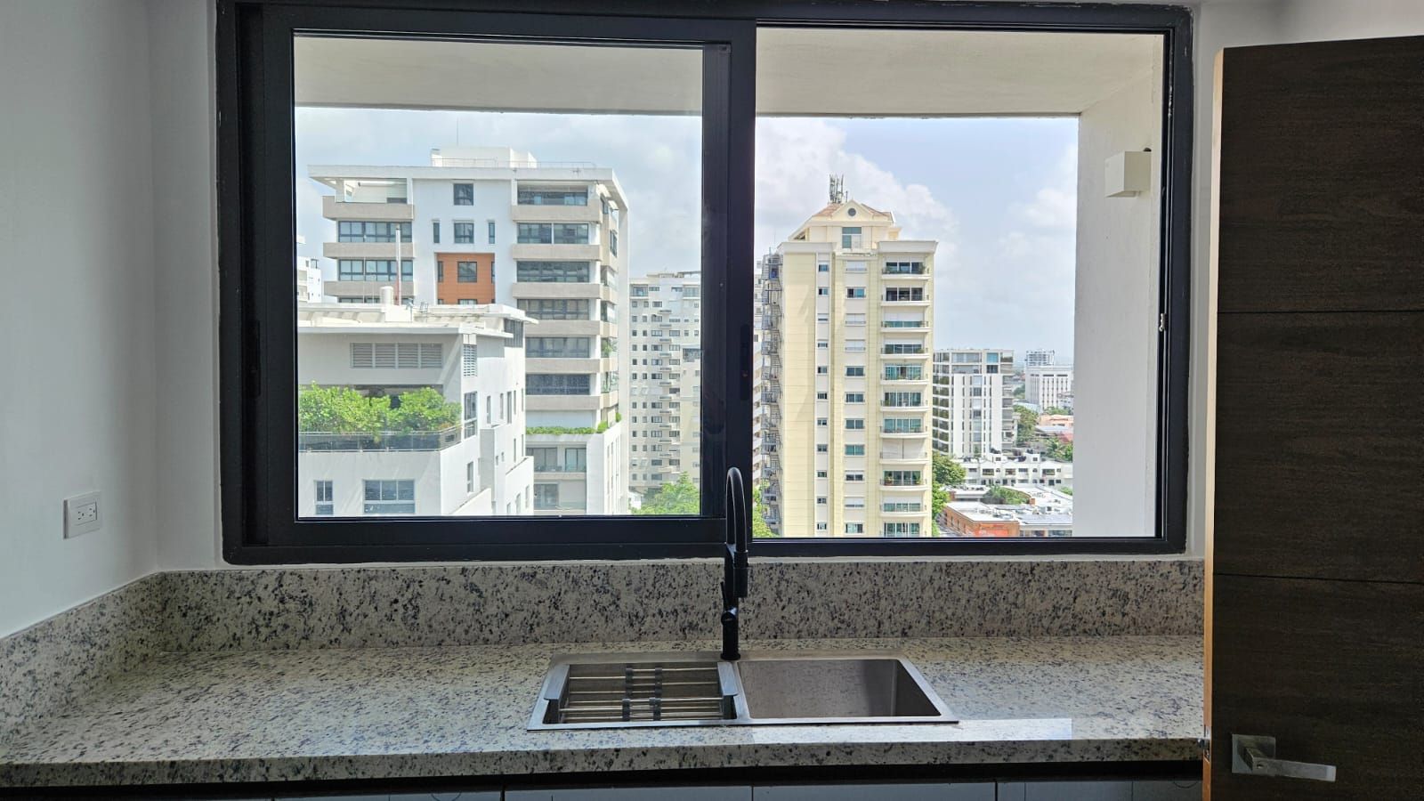 apartamentos - Apartamento en venta de 3 habitaciones Piantini 7