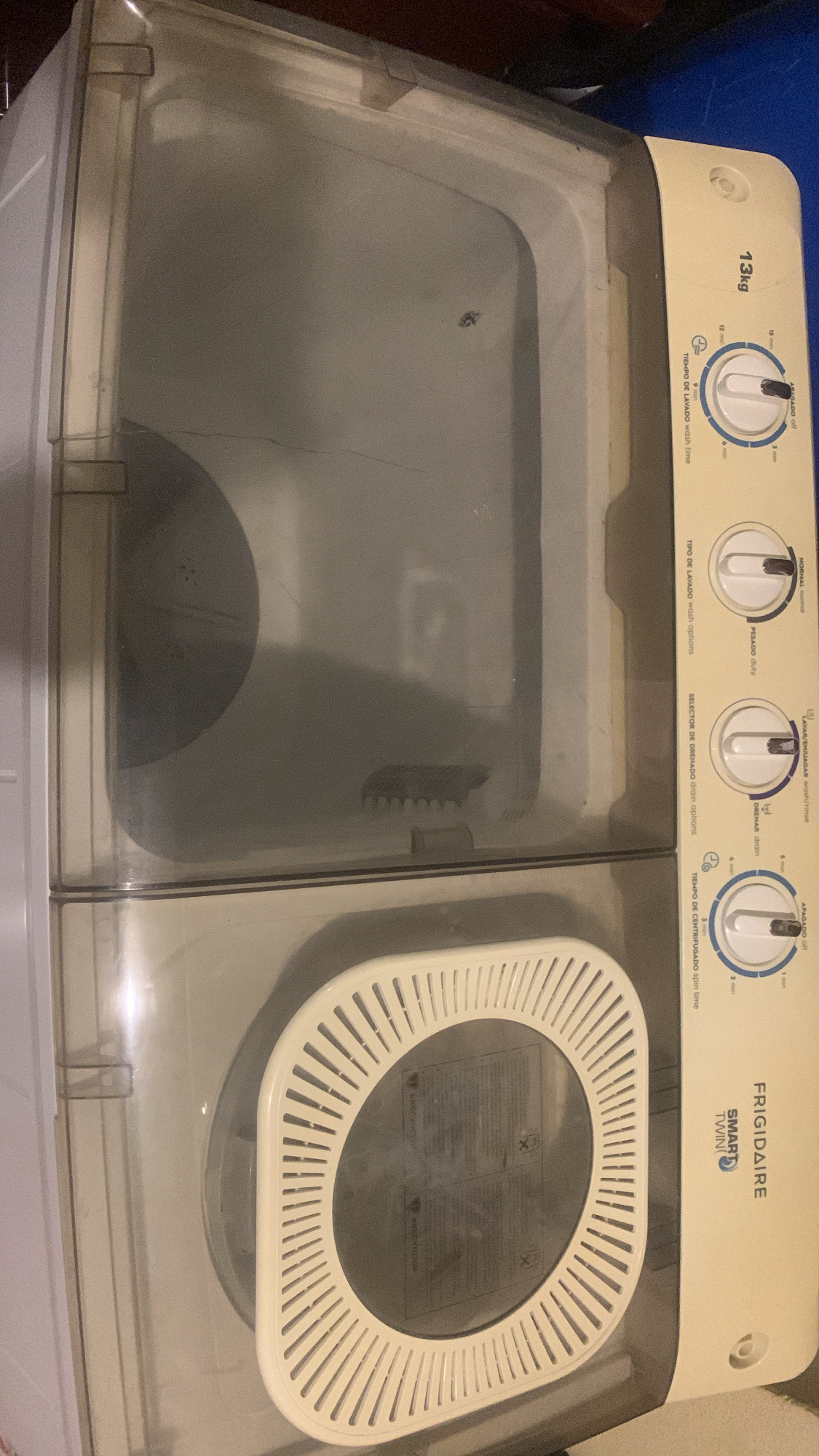 muebles y colchones - Lavadora frigidaire de 28 libras  3
